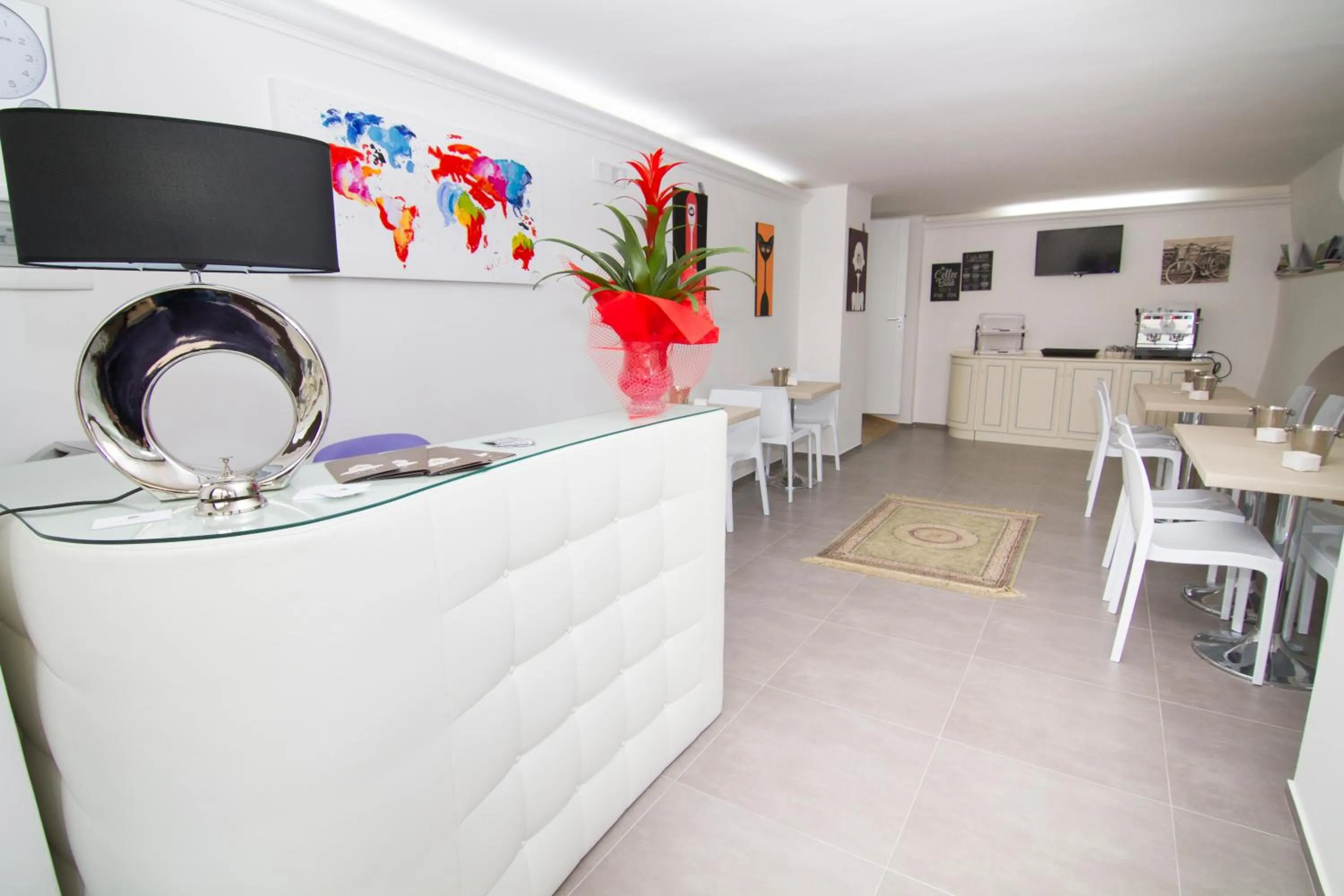 Lobby or reception in Al Bastione Relais Suite & Rooms