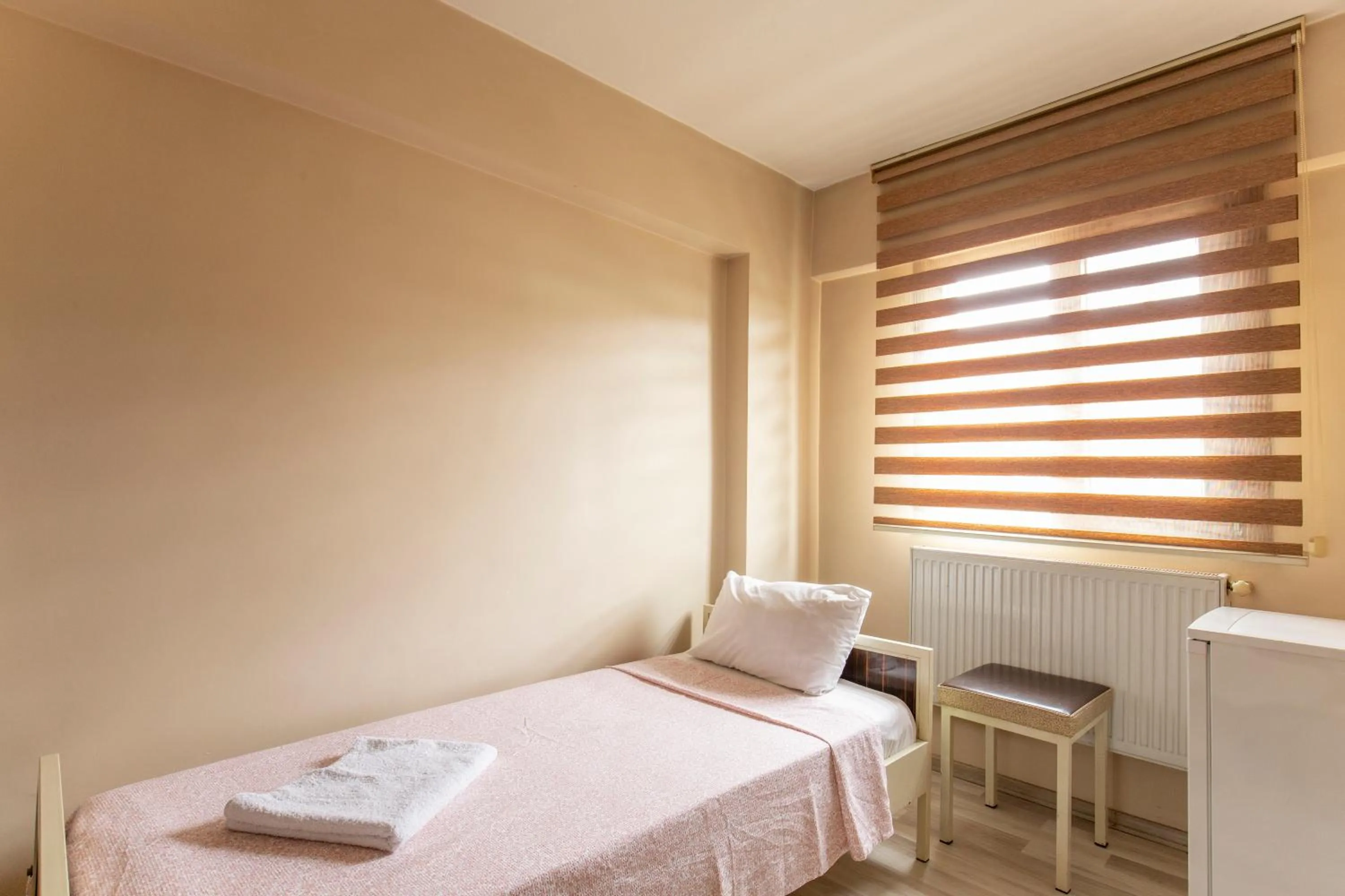 Bed in Beyoglu Huzur Hotel