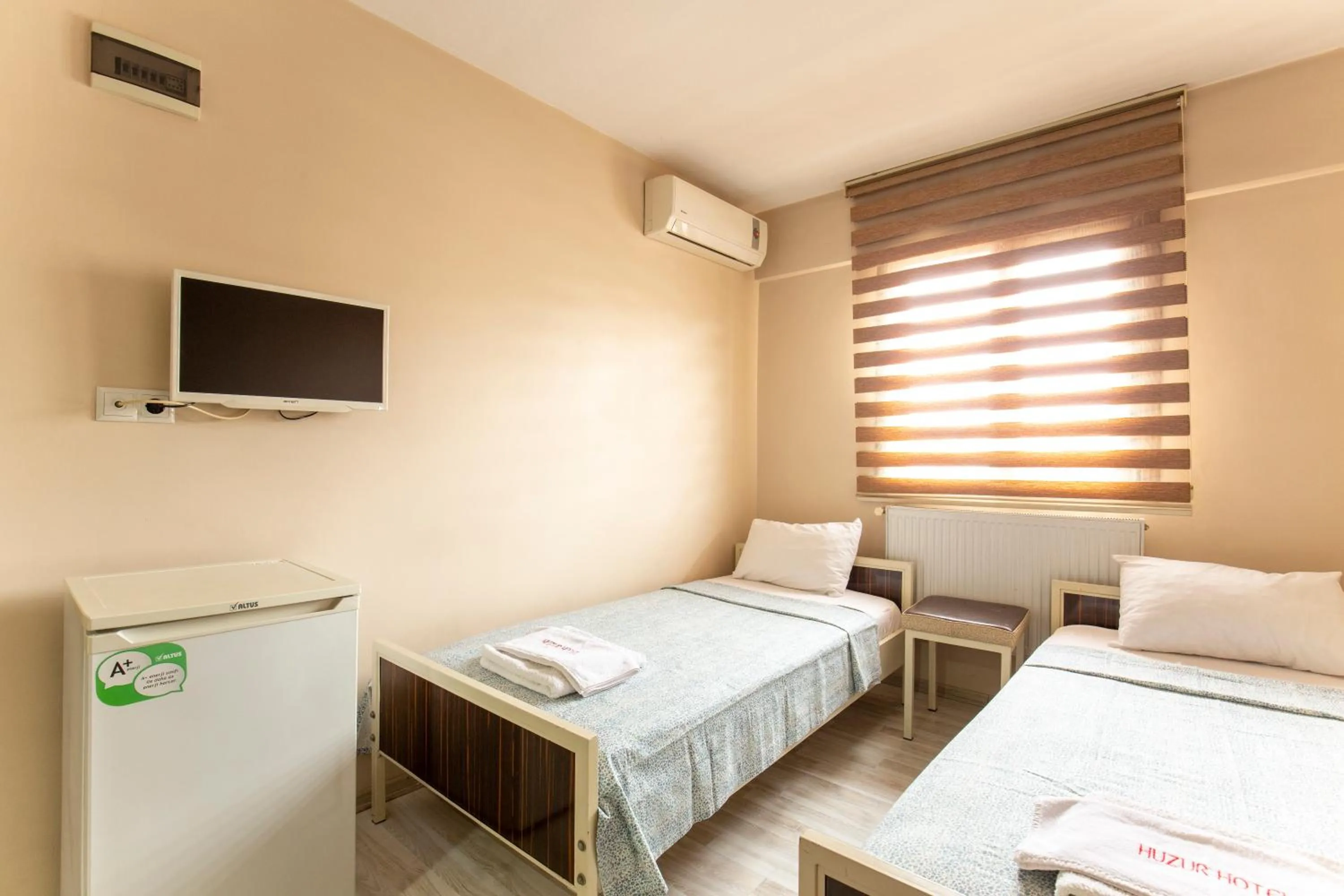 Bed in Beyoglu Huzur Hotel