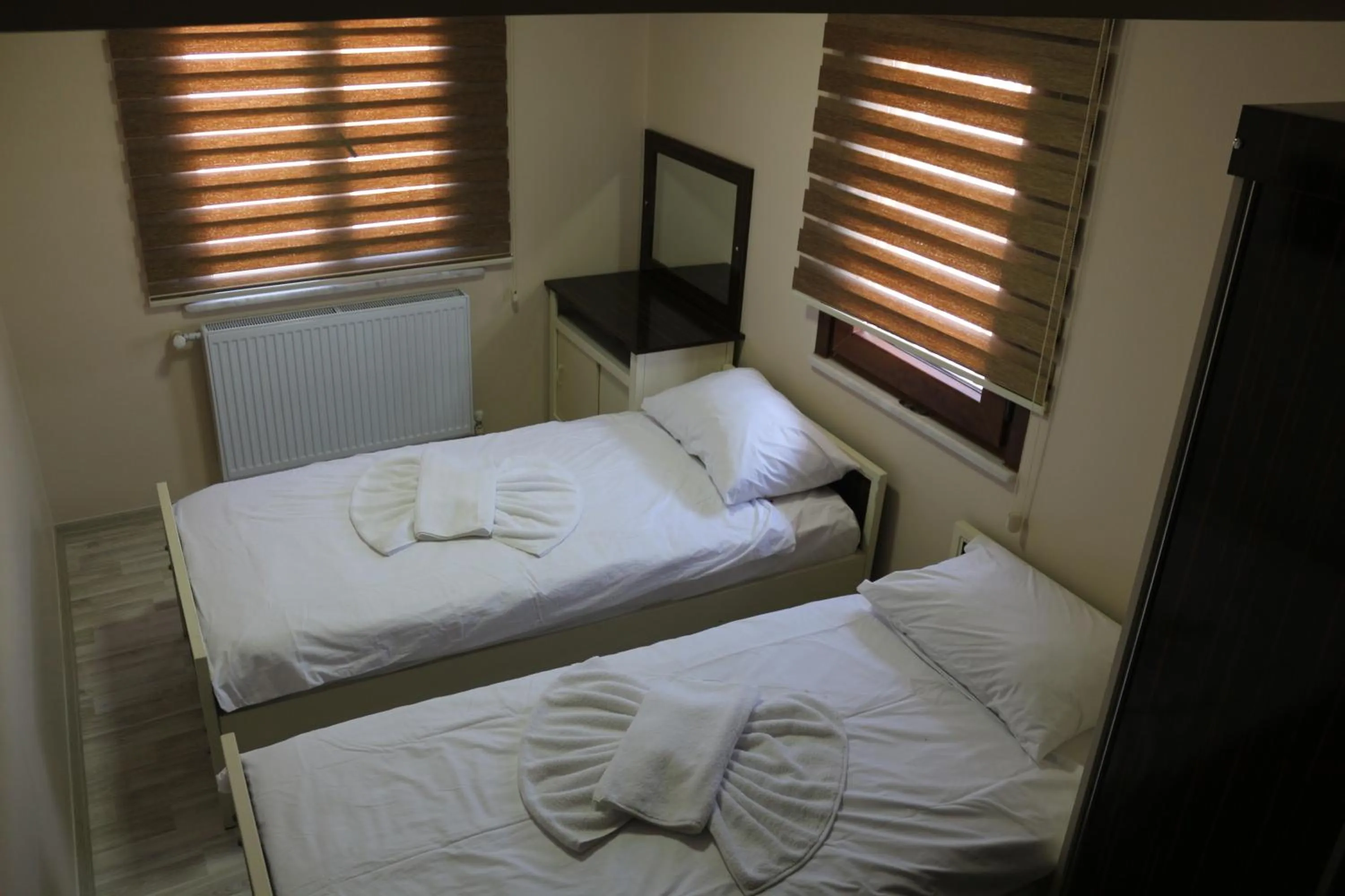 Photo of the whole room, Bed in Beyoglu Huzur Hotel