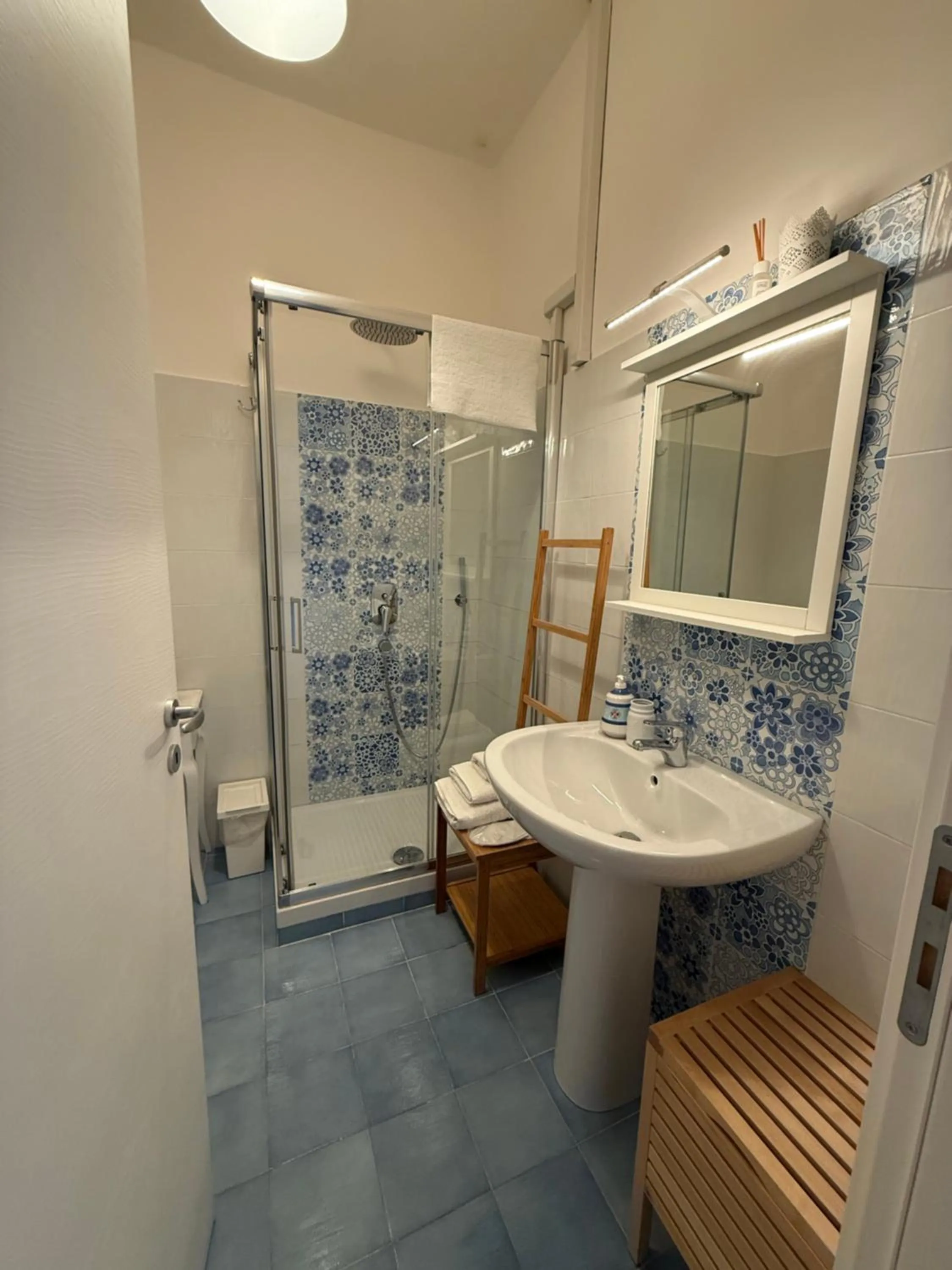 Shower in Il Vecchio e Il Mare Maratea