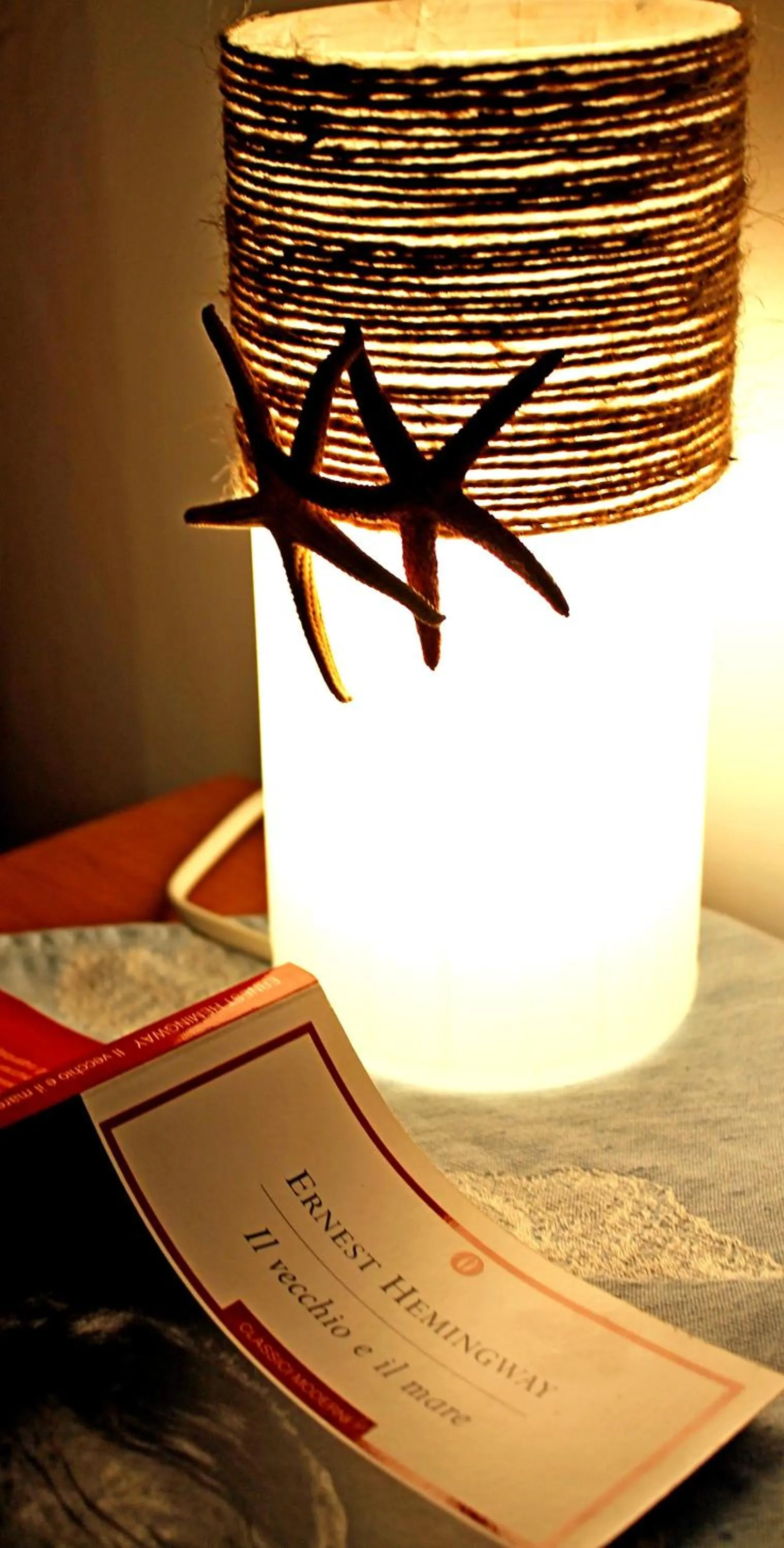 Decorative detail in Il Vecchio e Il Mare Maratea