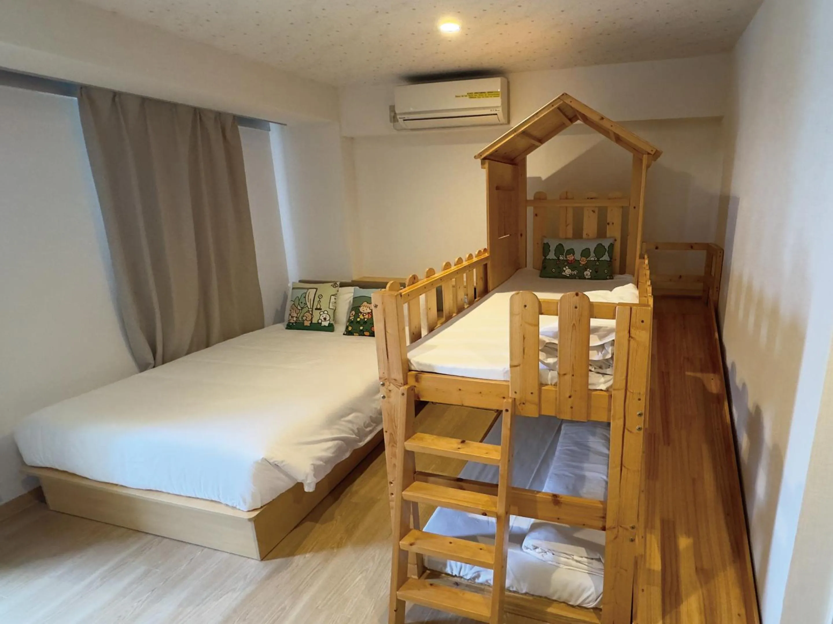 Bed in Victoria Hotel