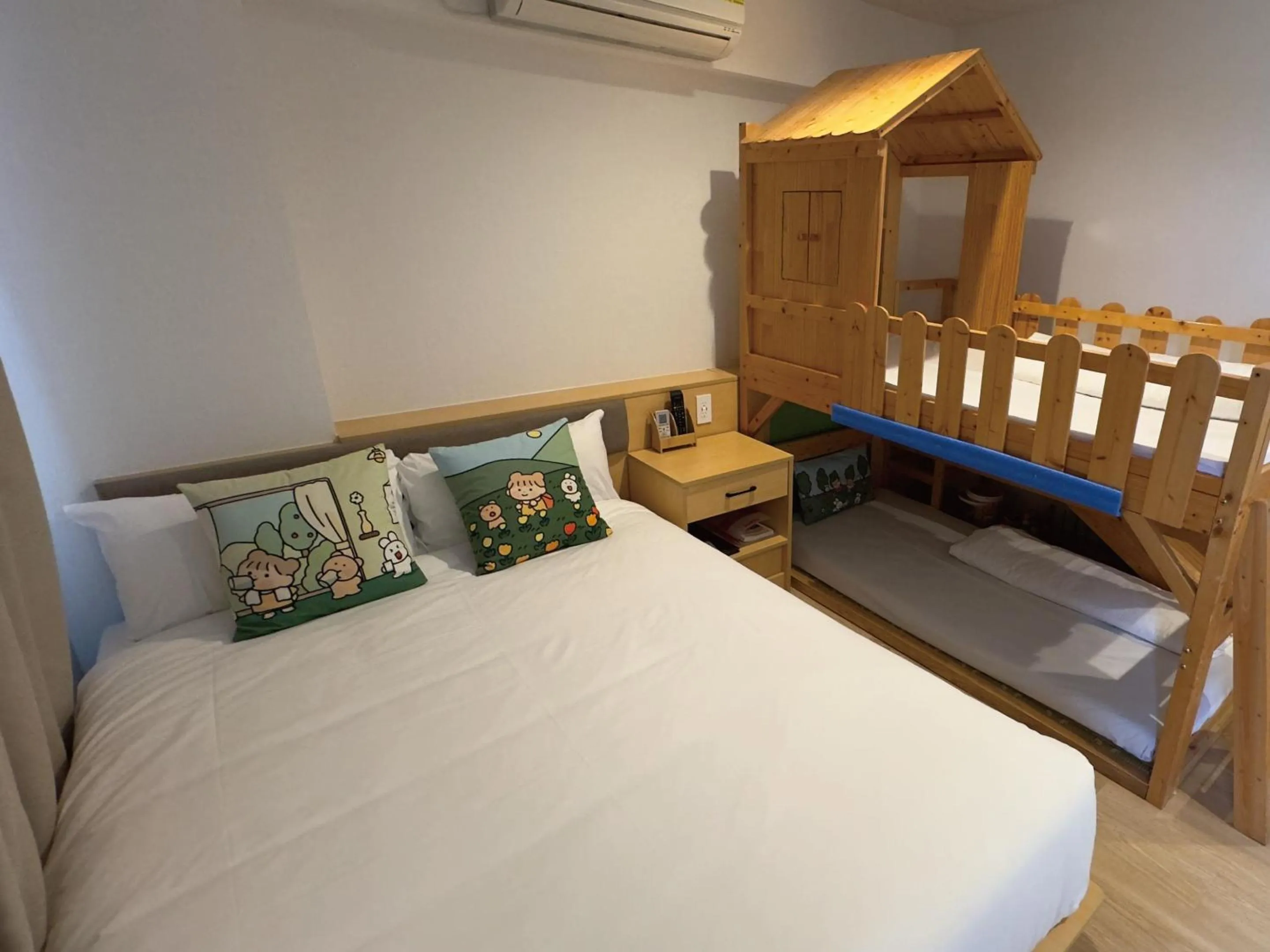 Bed in Victoria Hotel