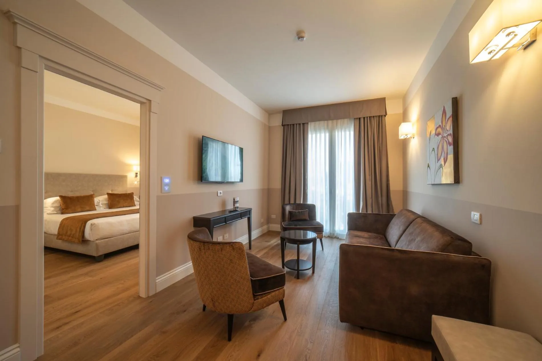 Living room, Bed in Hotel Palazzo San Lorenzo & Spa