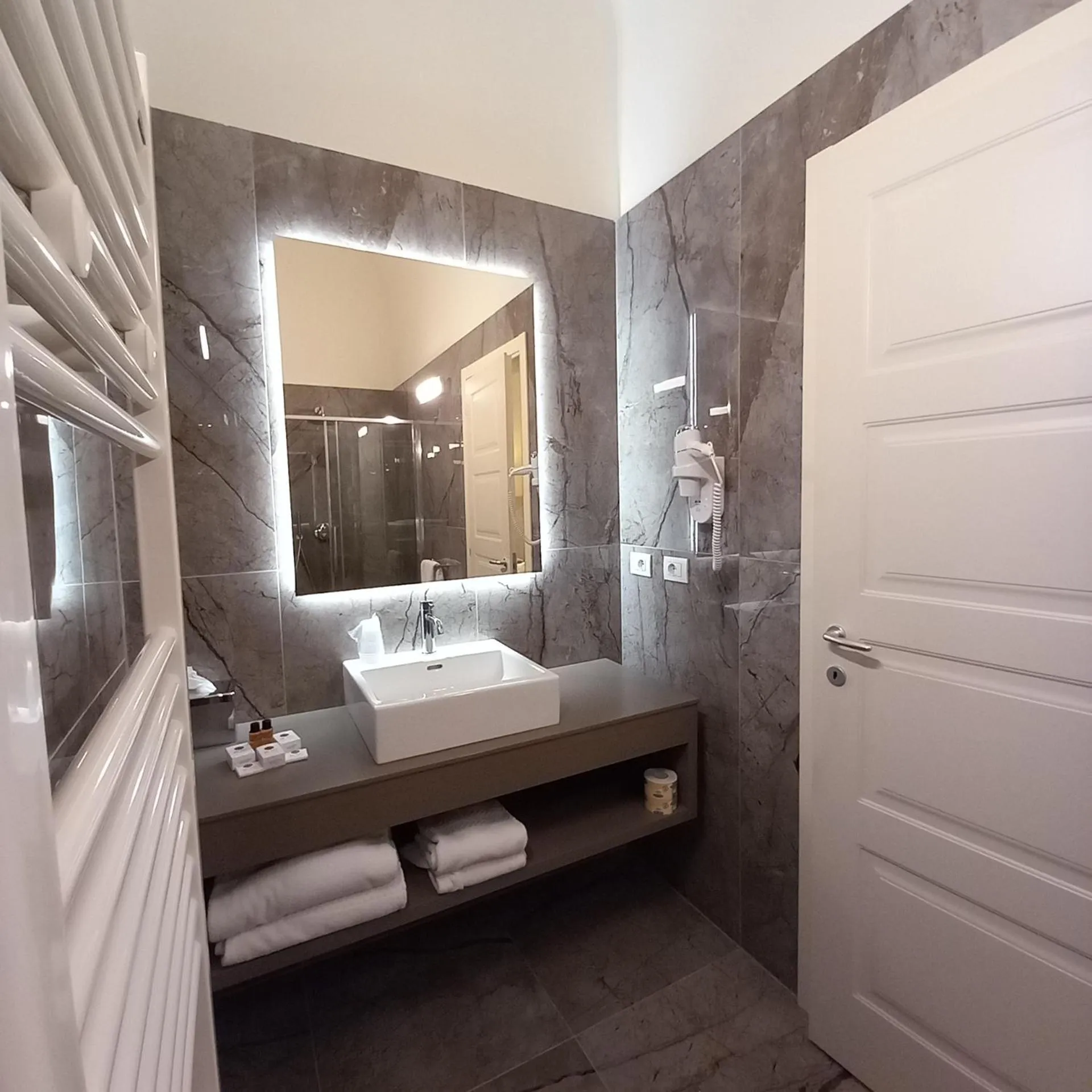 Bathroom in Hotel Palazzo San Lorenzo & Spa