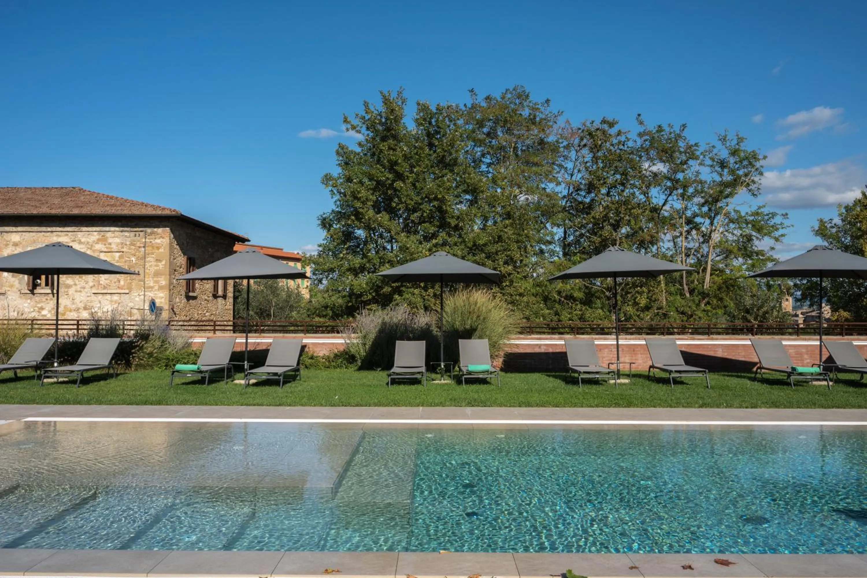 Swimming pool in Hotel Palazzo San Lorenzo & Spa