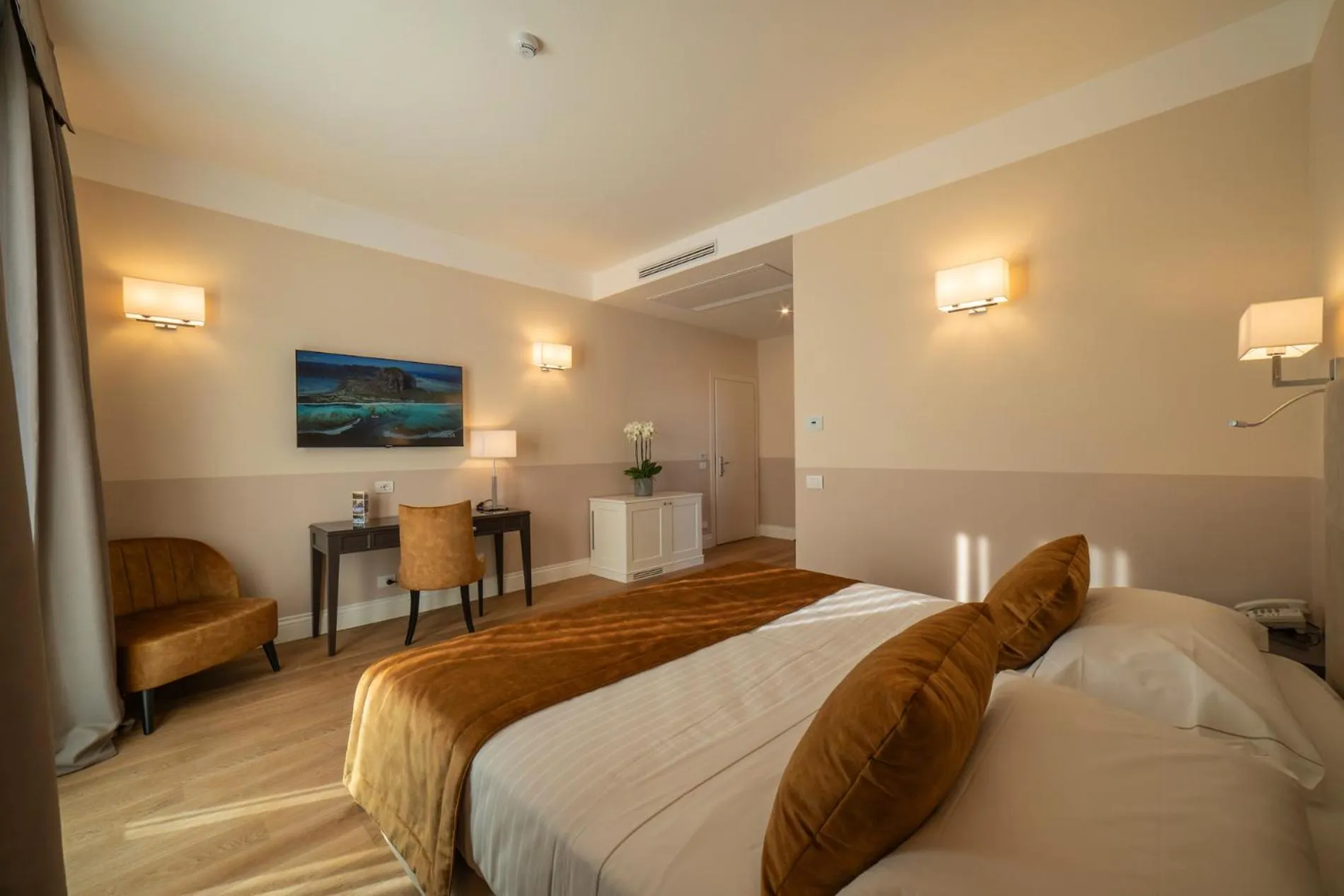 Bedroom, Bed in Hotel Palazzo San Lorenzo & Spa