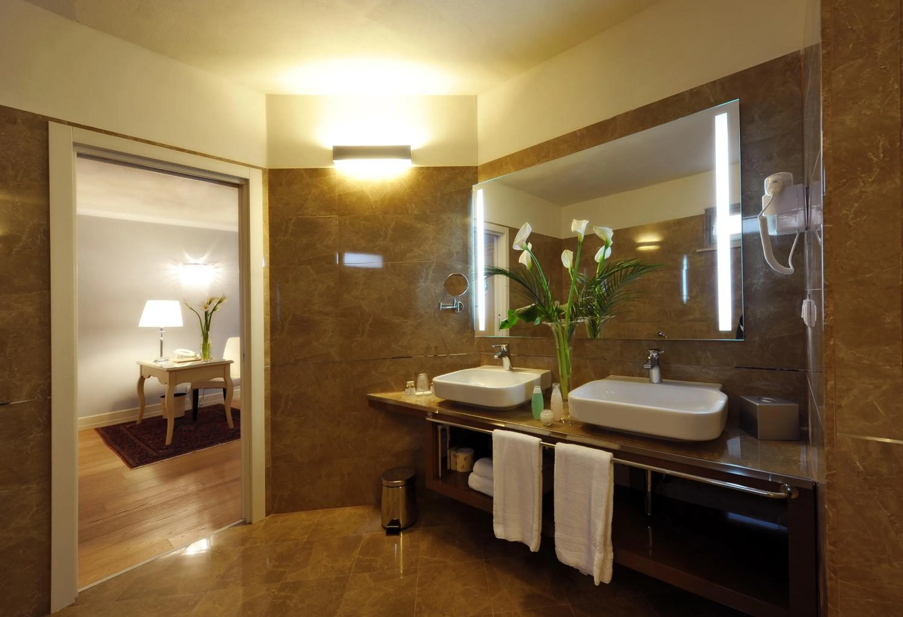 Bathroom in Hotel Palazzo San Lorenzo & Spa