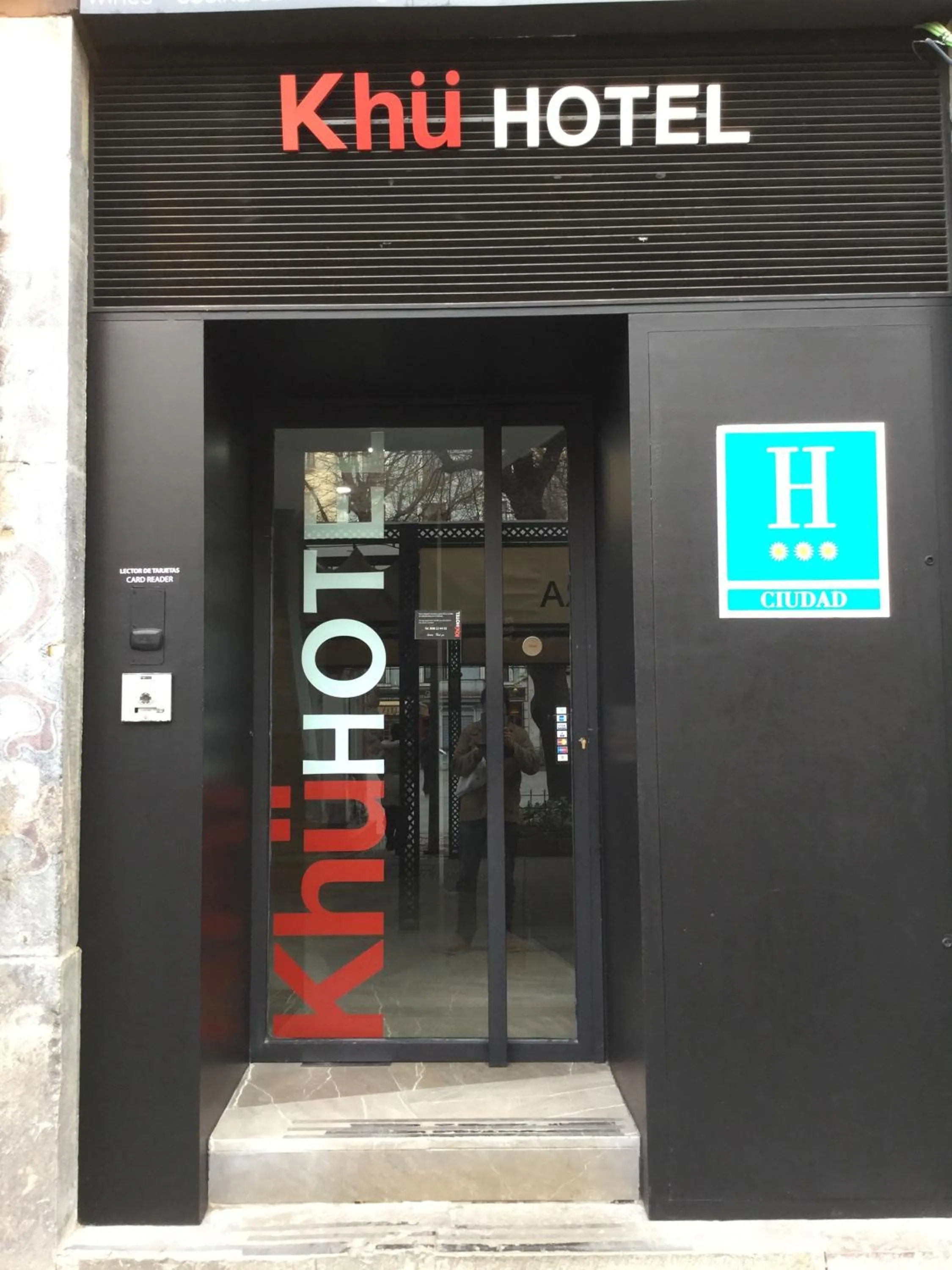 Facade/entrance in Khu Hotel