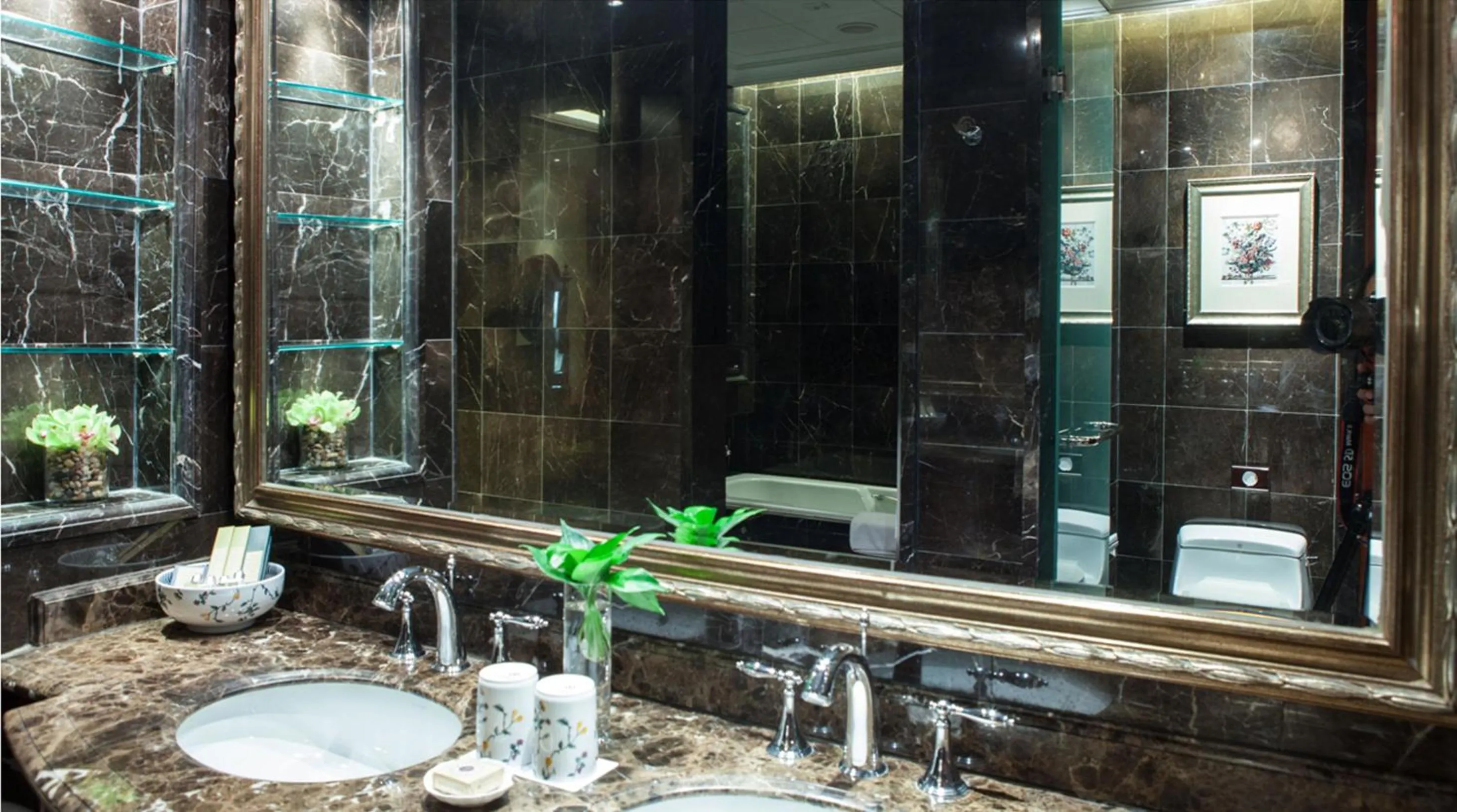 Bathroom in Sky Fortune Boutique Hotel Shanghai