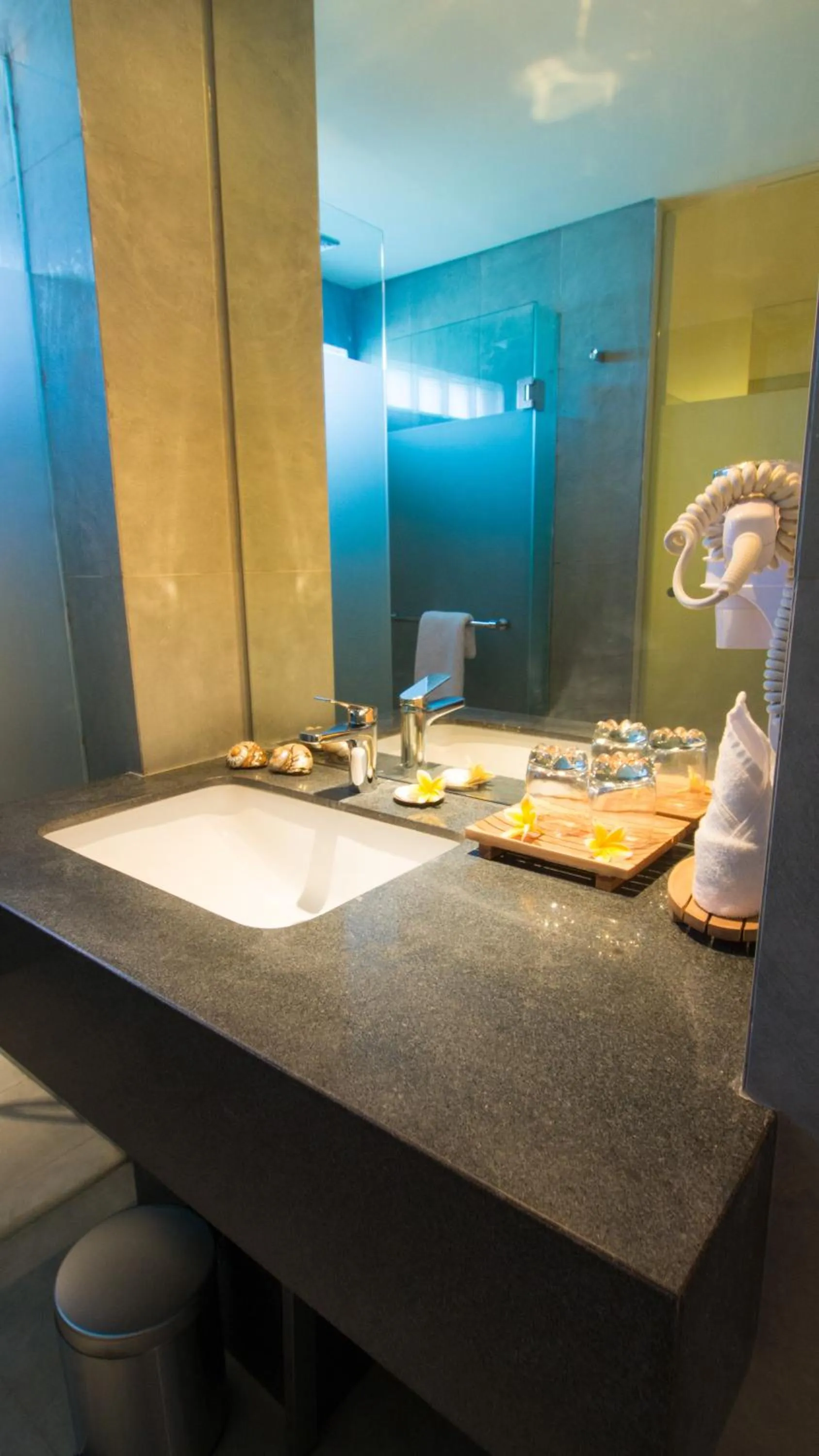 Bathroom in Hotel Daun Bali Seminyak