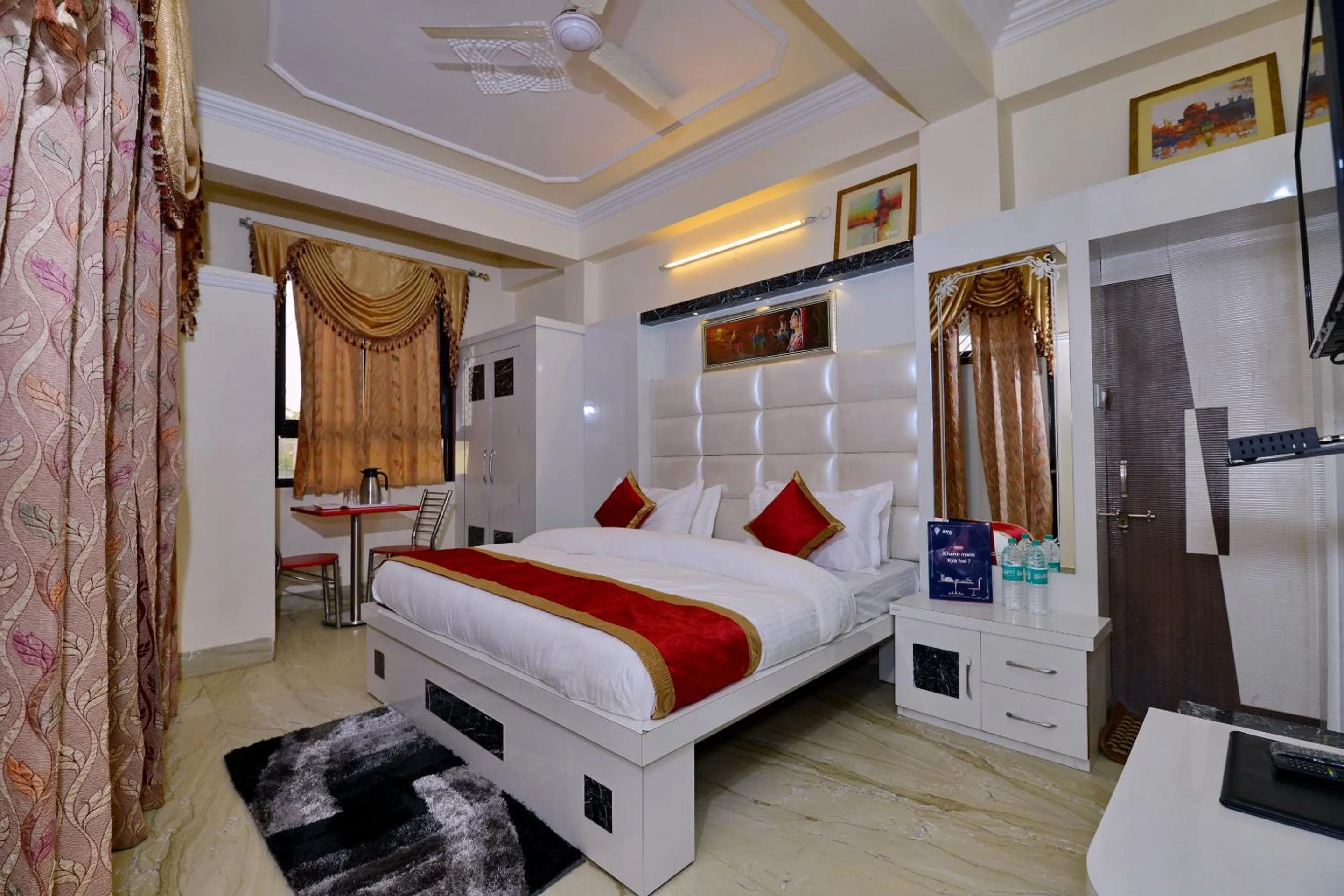 Bedroom, Bed in Super Hotel O Ganpati Plaza Ajmer