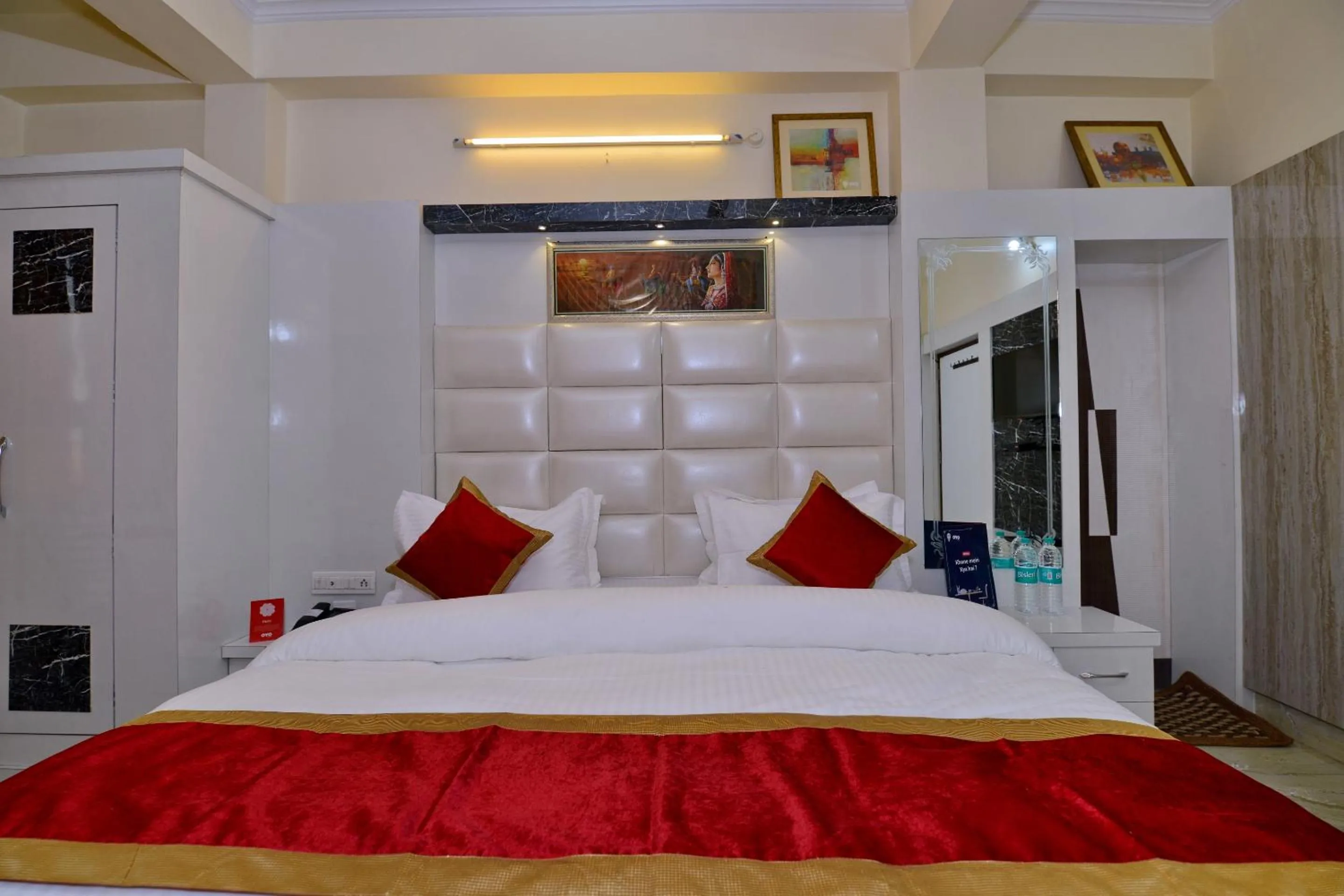 Bedroom, Bed in Super Hotel O Ganpati Plaza Ajmer