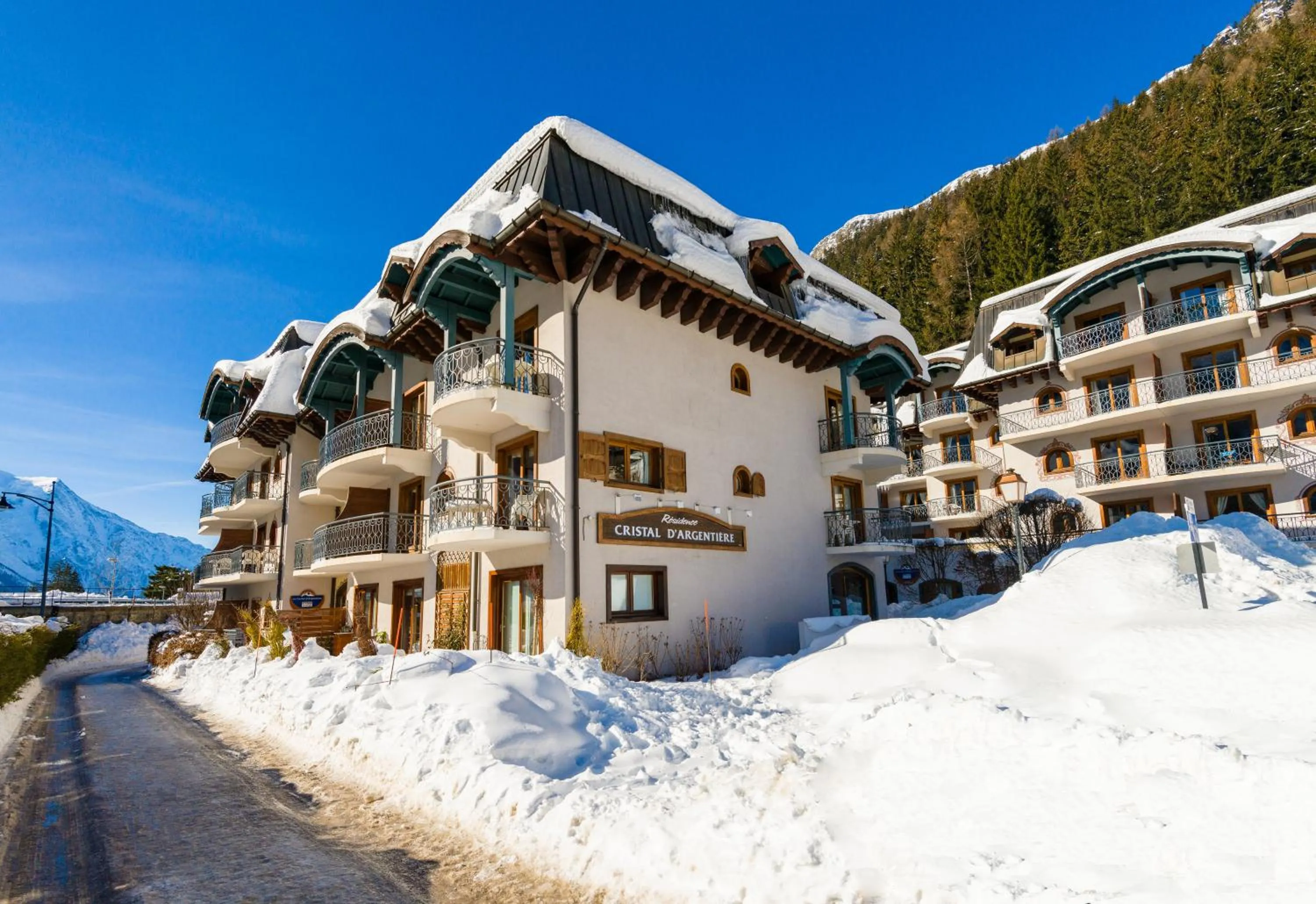 Facade/entrance in Lagrange Vacances Le Cristal d'Argentière
