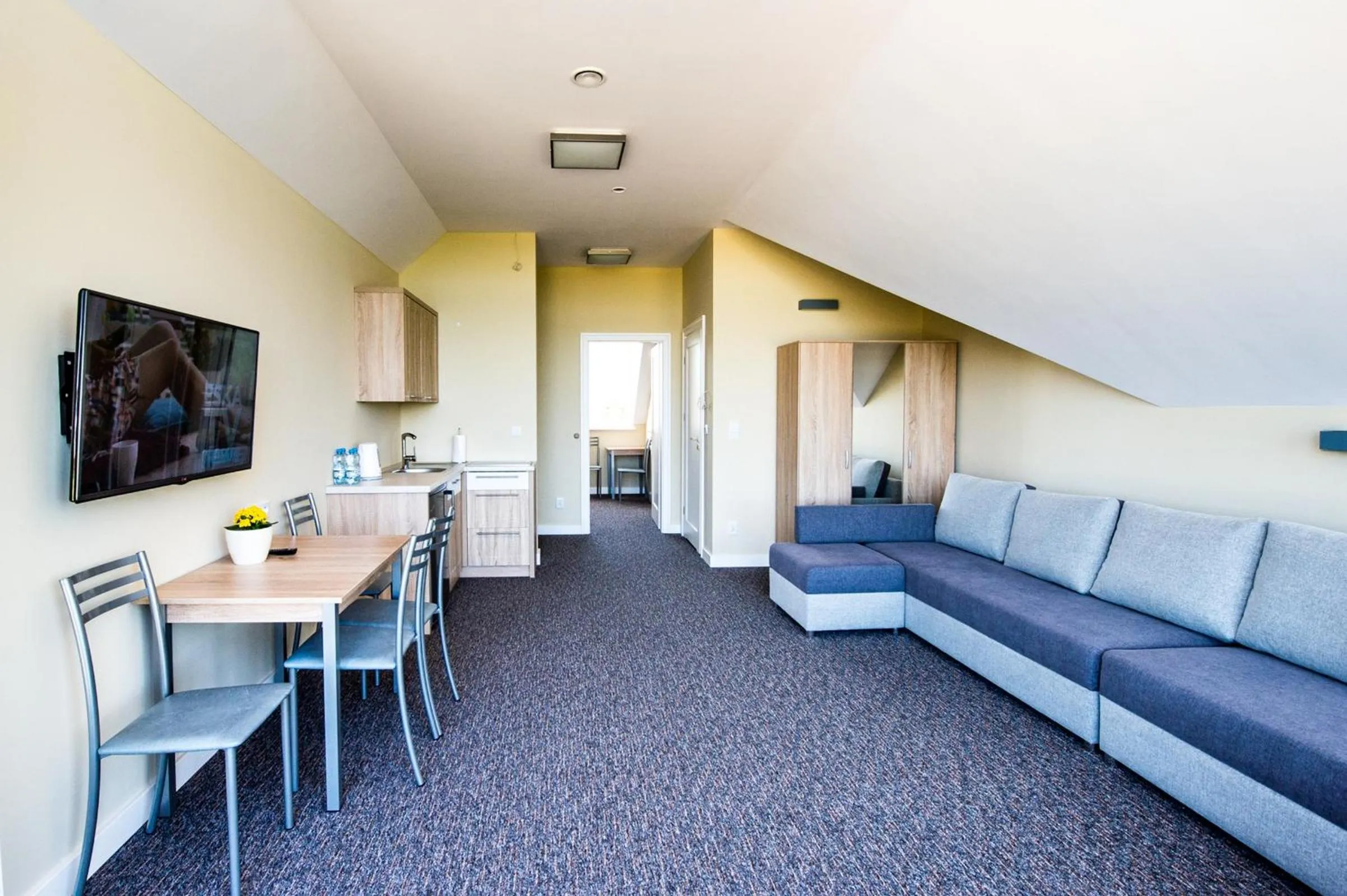 Photo of the whole room in Aparthotel EuforiaPort