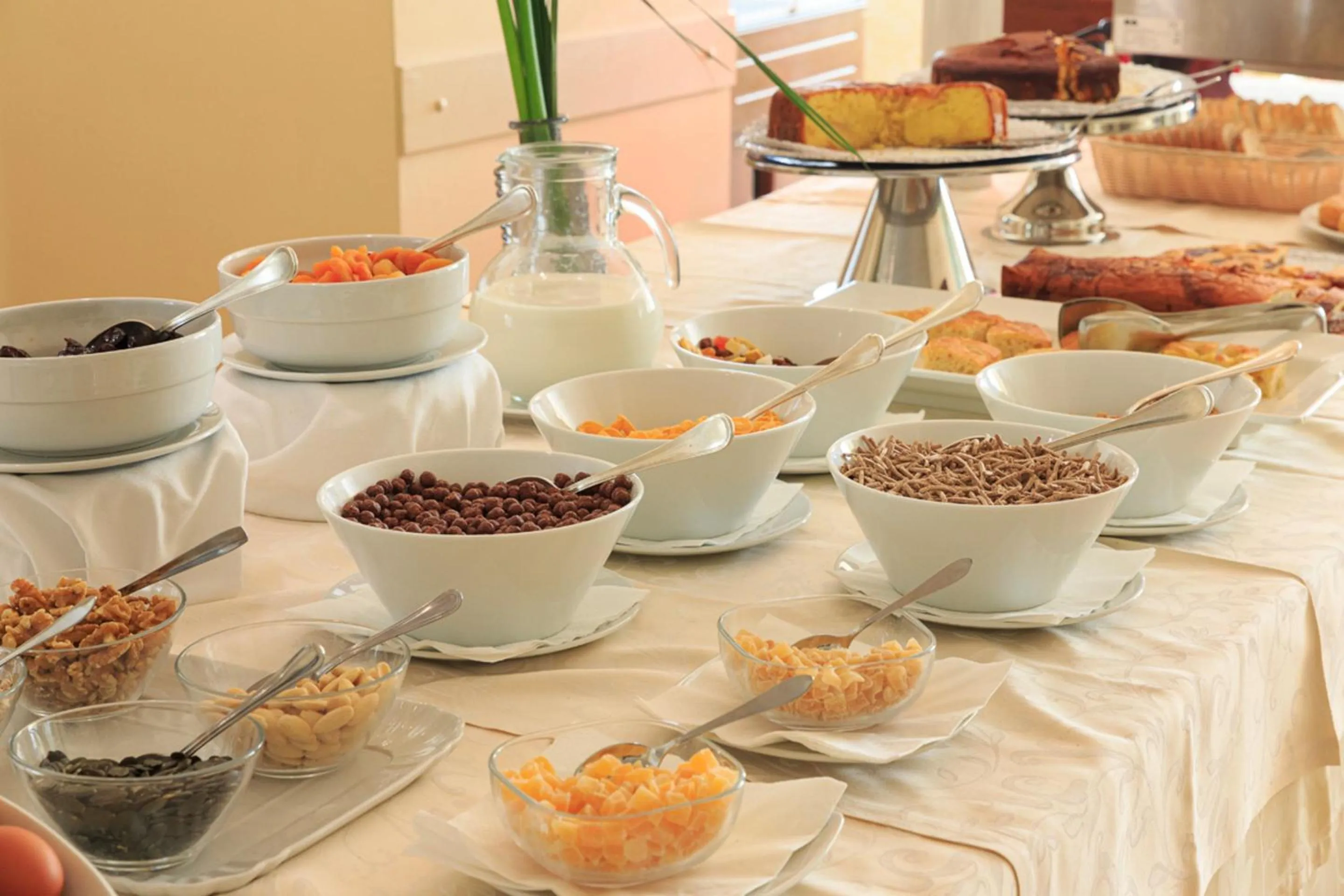 Food and drinks in Grand Hotel Mediterranee