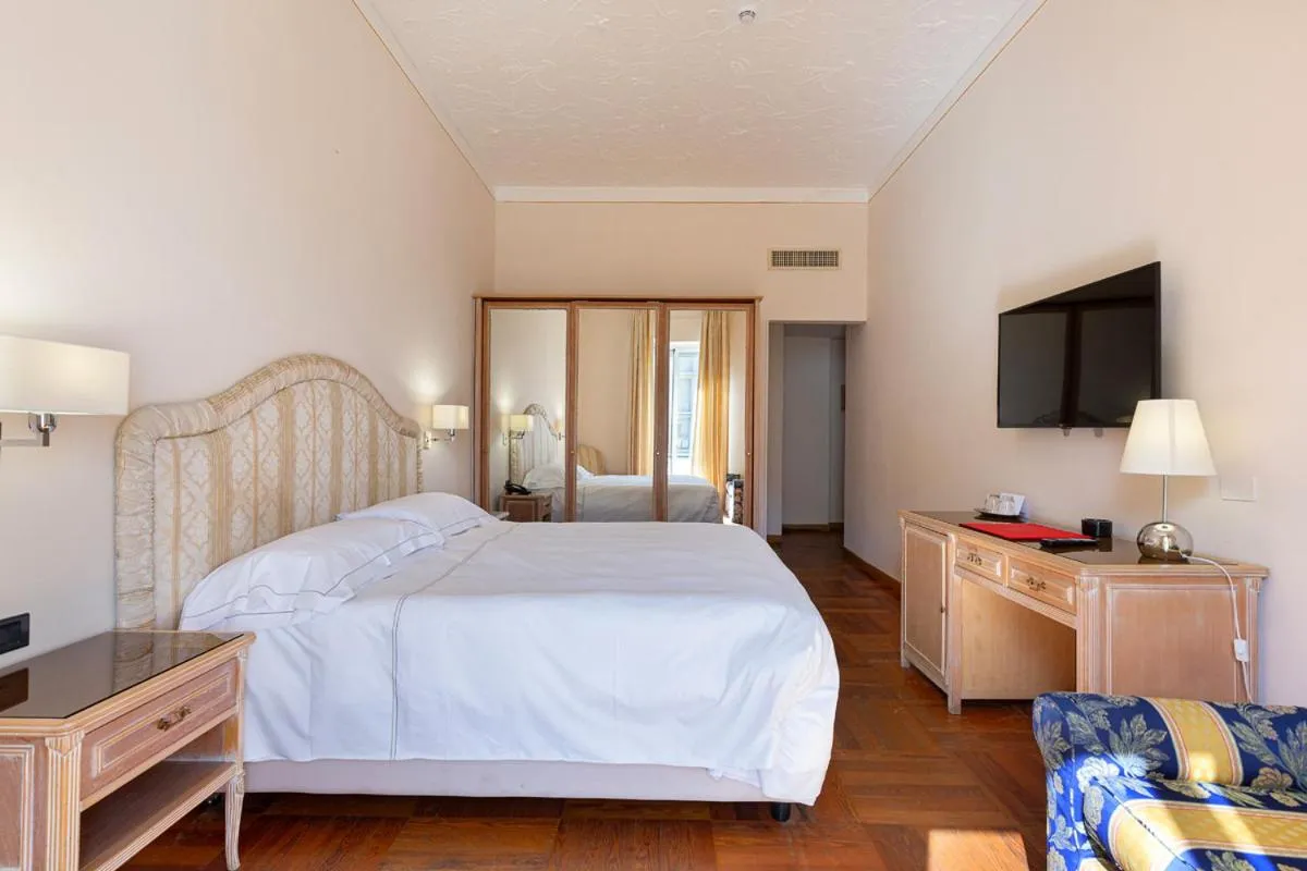 Bed in Grand Hotel Mediterranee