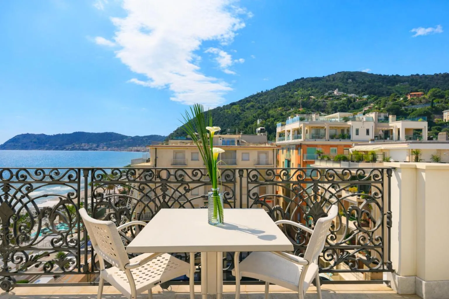 Day in LVG Hotel Collection - Grand Hotel Mediterranee