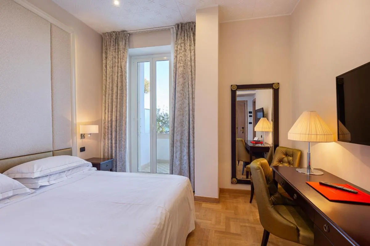 Bed in Grand Hotel Mediterranee