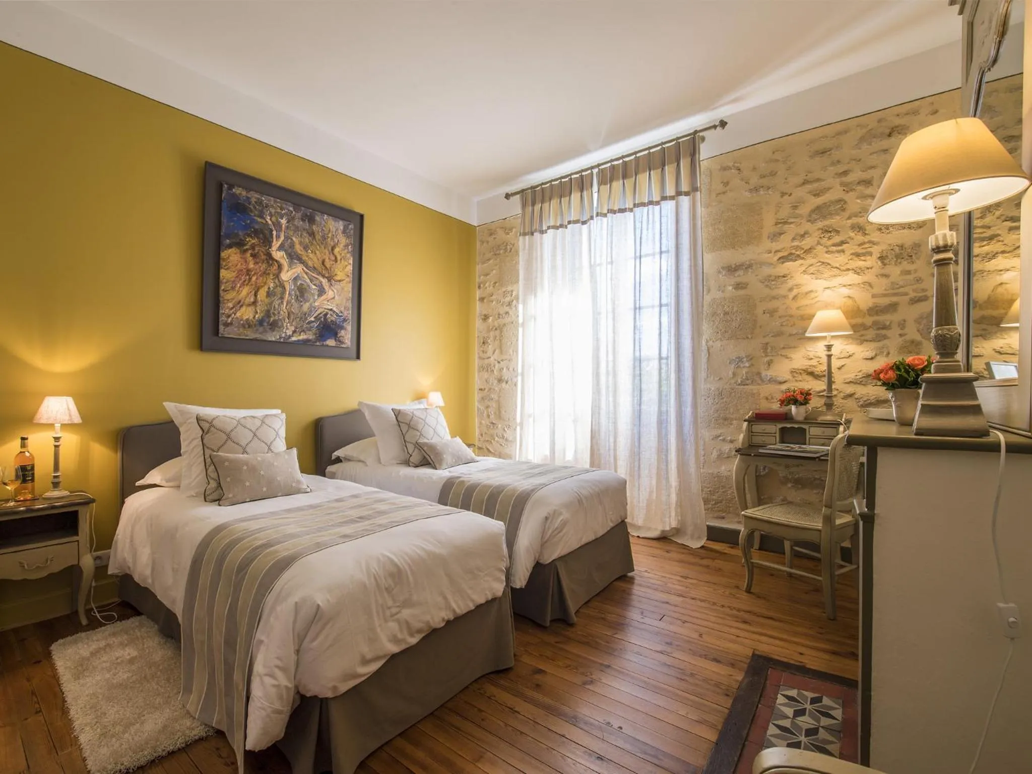 Bed in La Sauternaise, luxury Boutique B&B