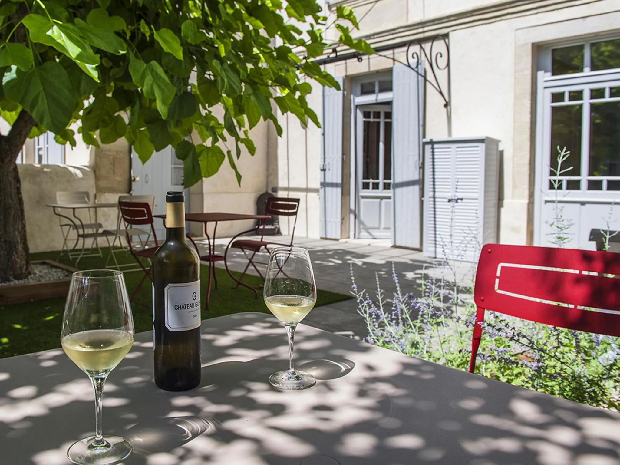 Patio in La Sauternaise, luxury Boutique B&B