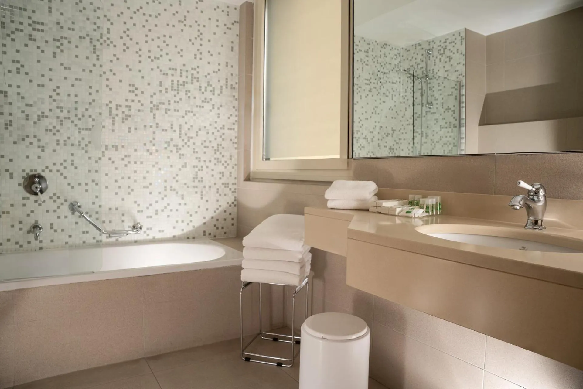 Bathroom in Just Hotel Lomazzo Fiera