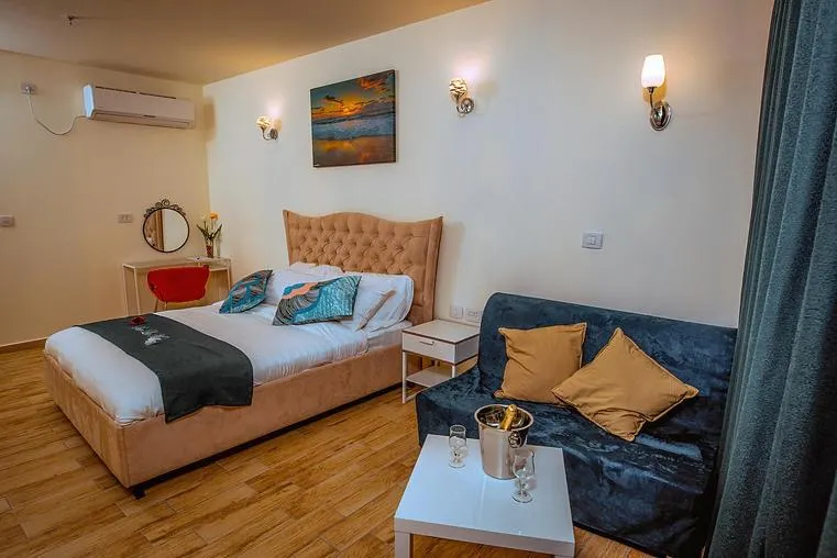 Photo of the whole room, Bed in Sur La Mer Hotel Ashdod