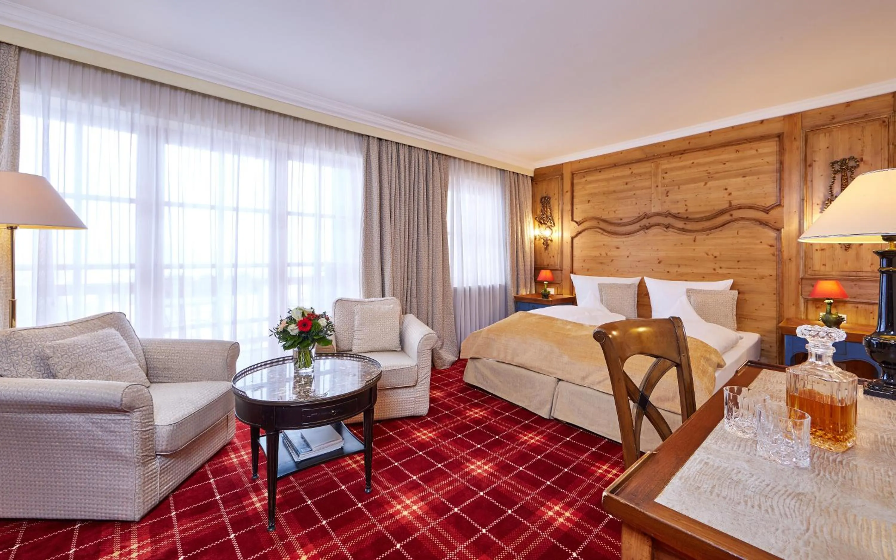 Living room, Bed in Romantik Alpenhotel Waxenstein