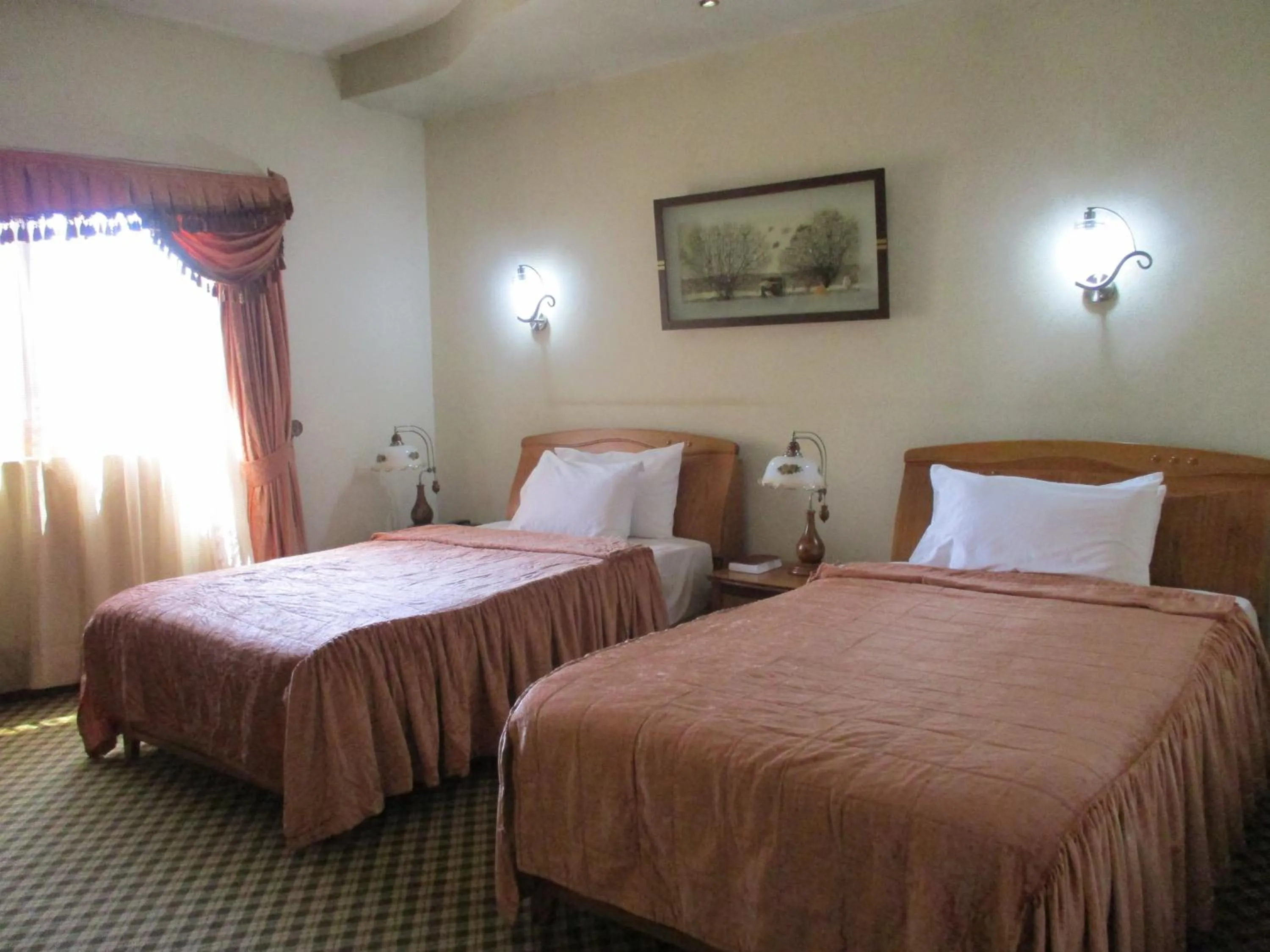 Photo of the whole room, Bed in Imperial Royale Hotel