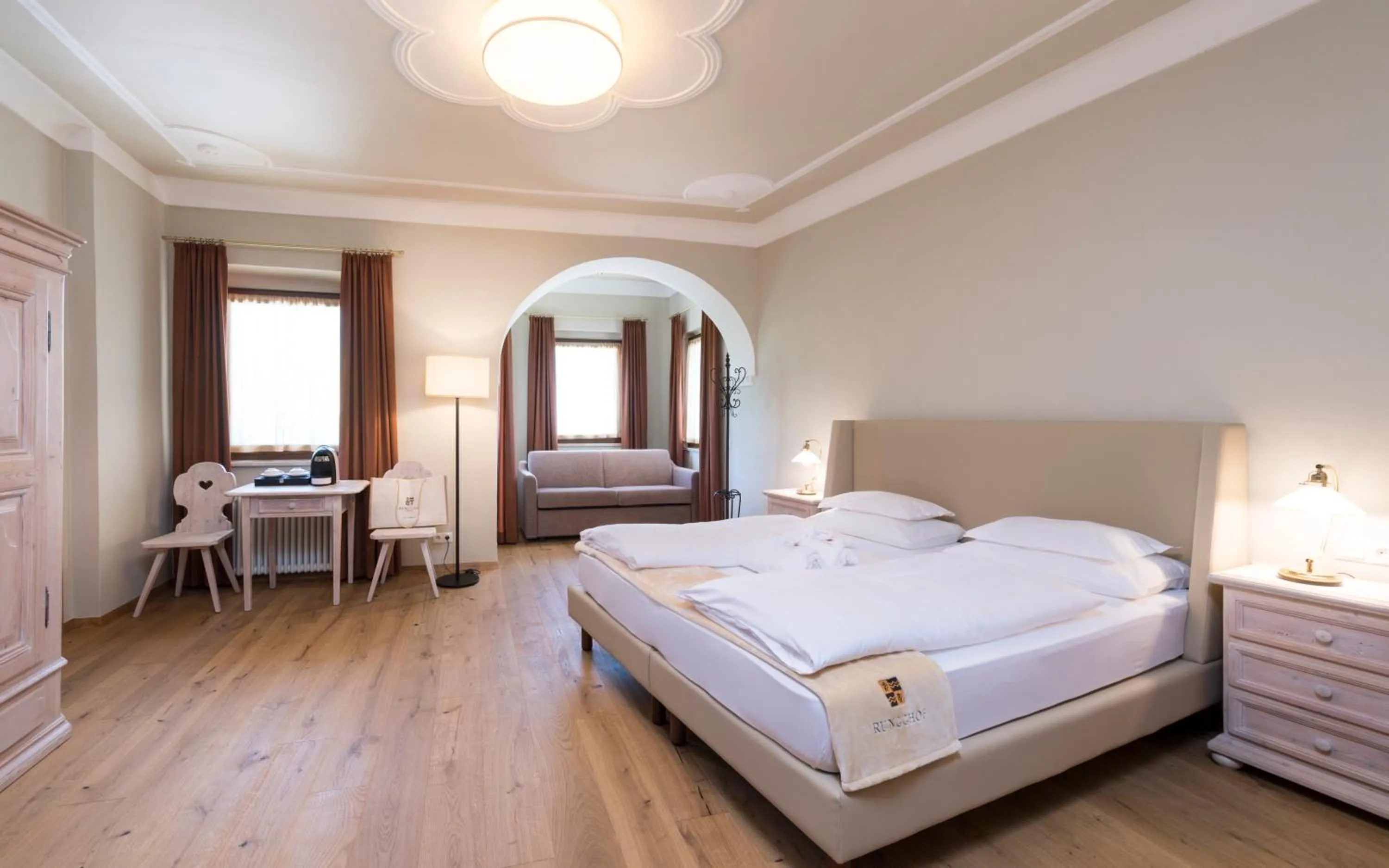 Staff, Bed in Hotel Ansitz Rungghof