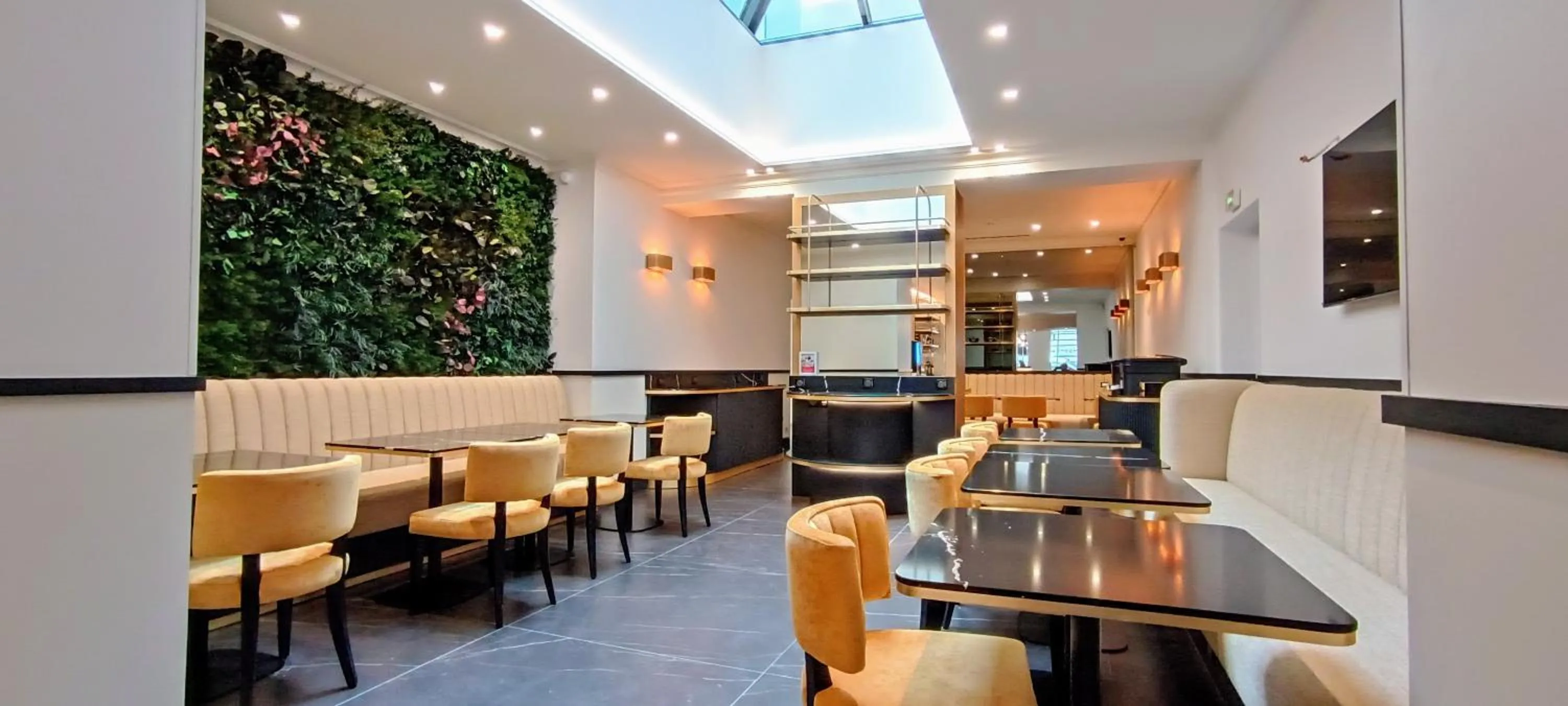 Breakfast in Hôtel Majestic