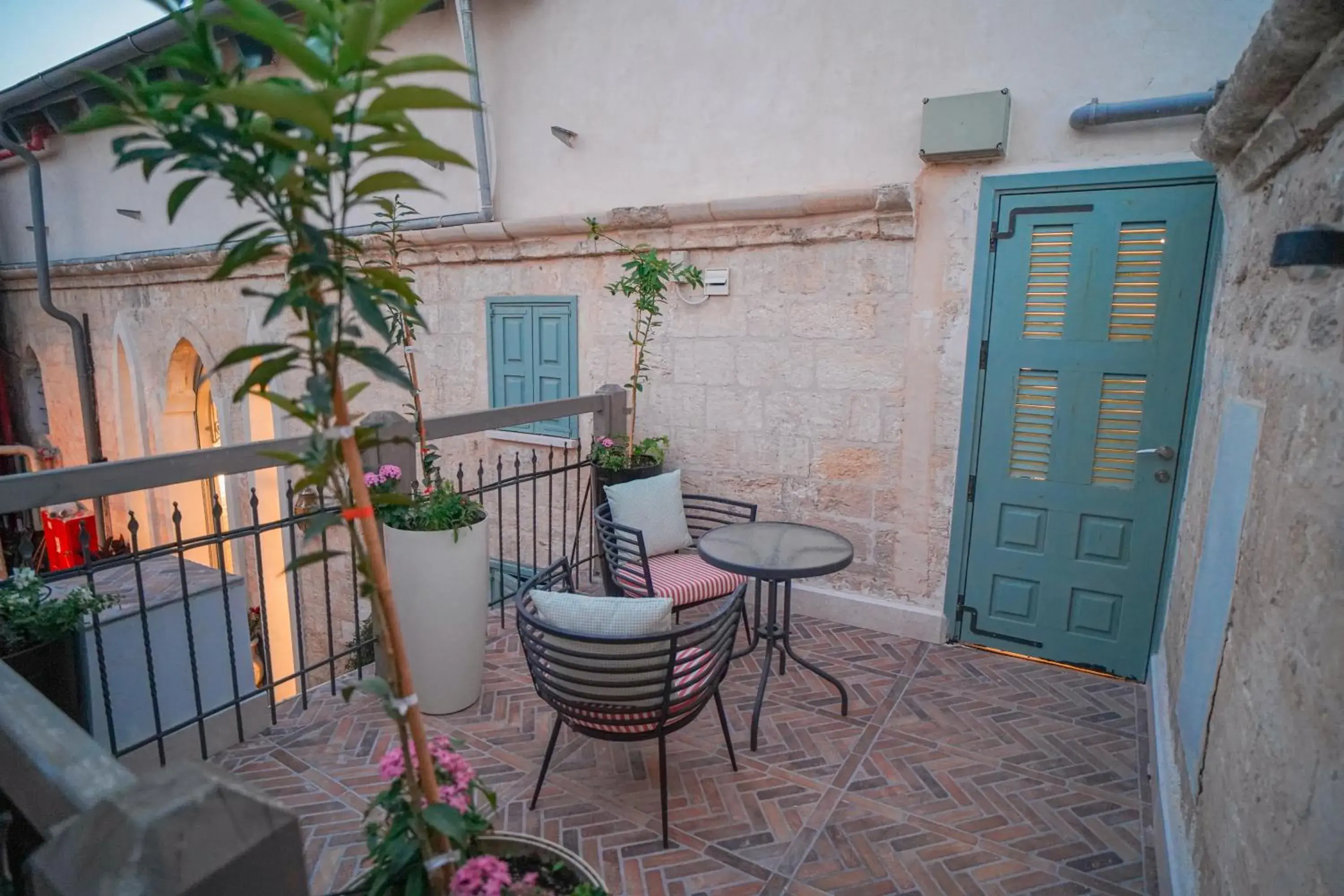 Budget Double Room in Michel House Budget Double Room in Michel House