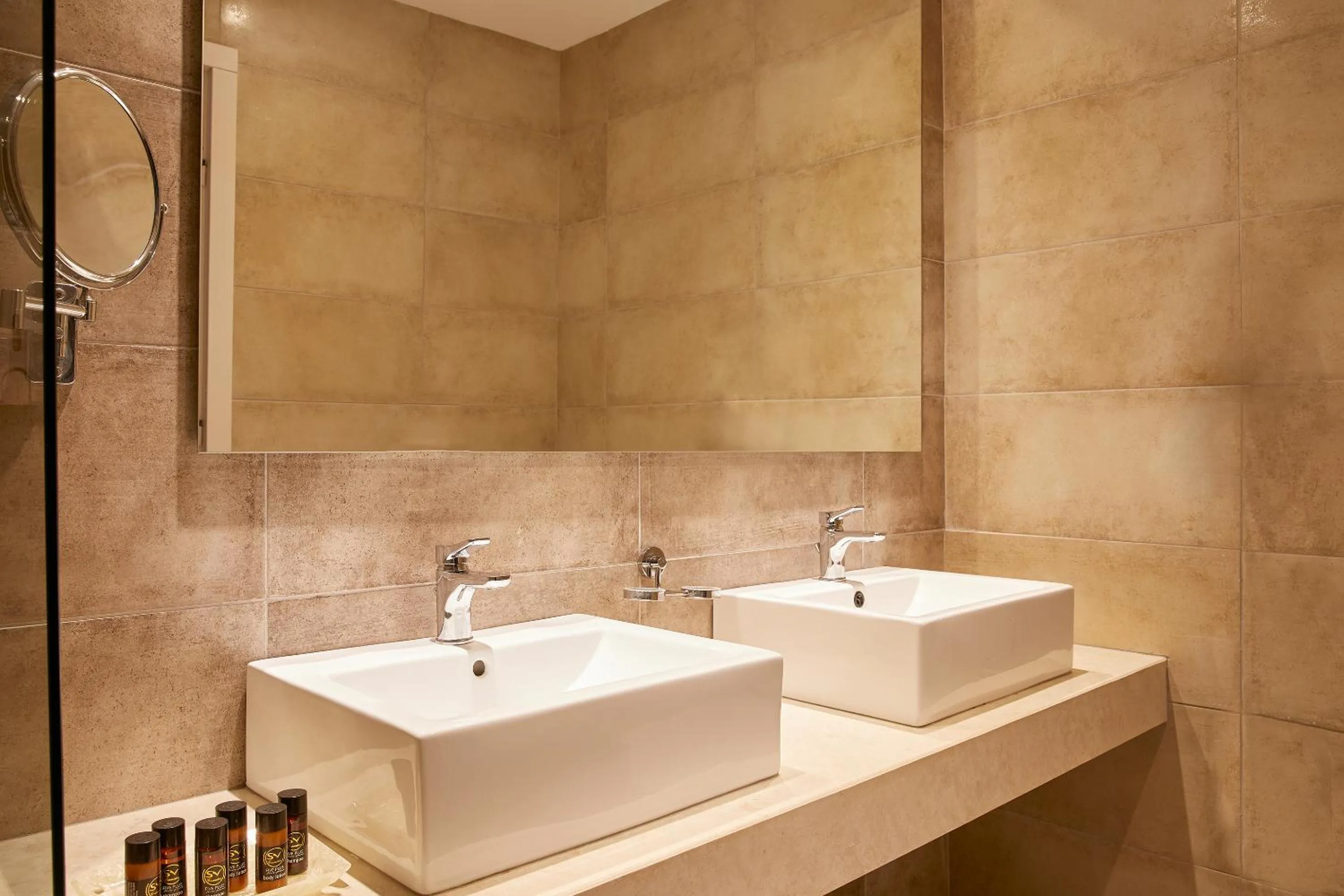 Bathroom in Delfinia Hotel