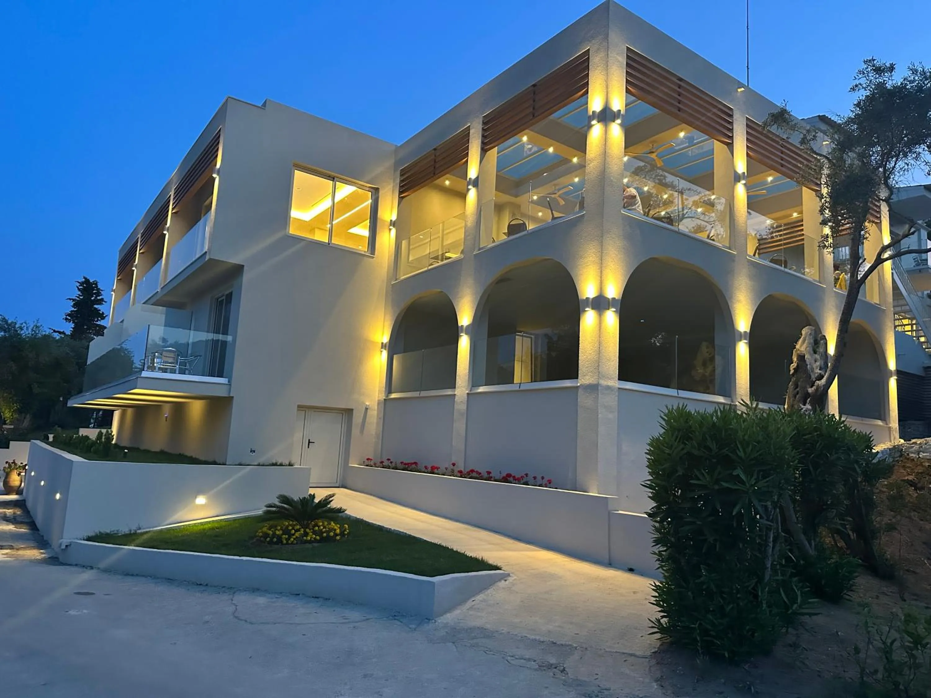 Restaurant/places to eat in Delfinia Hotel