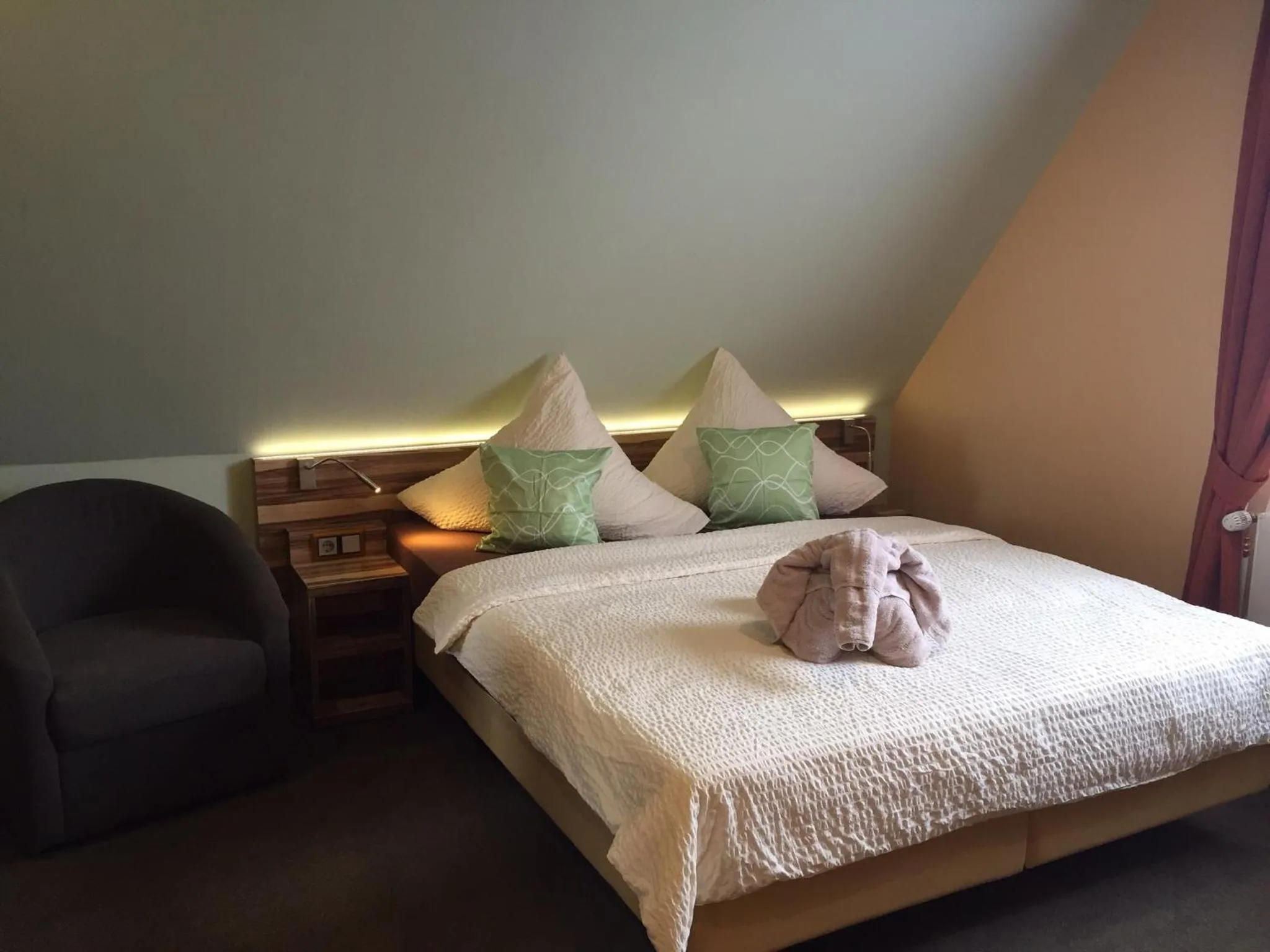 Photo of the whole room, Bed in Hotel Meereswoge