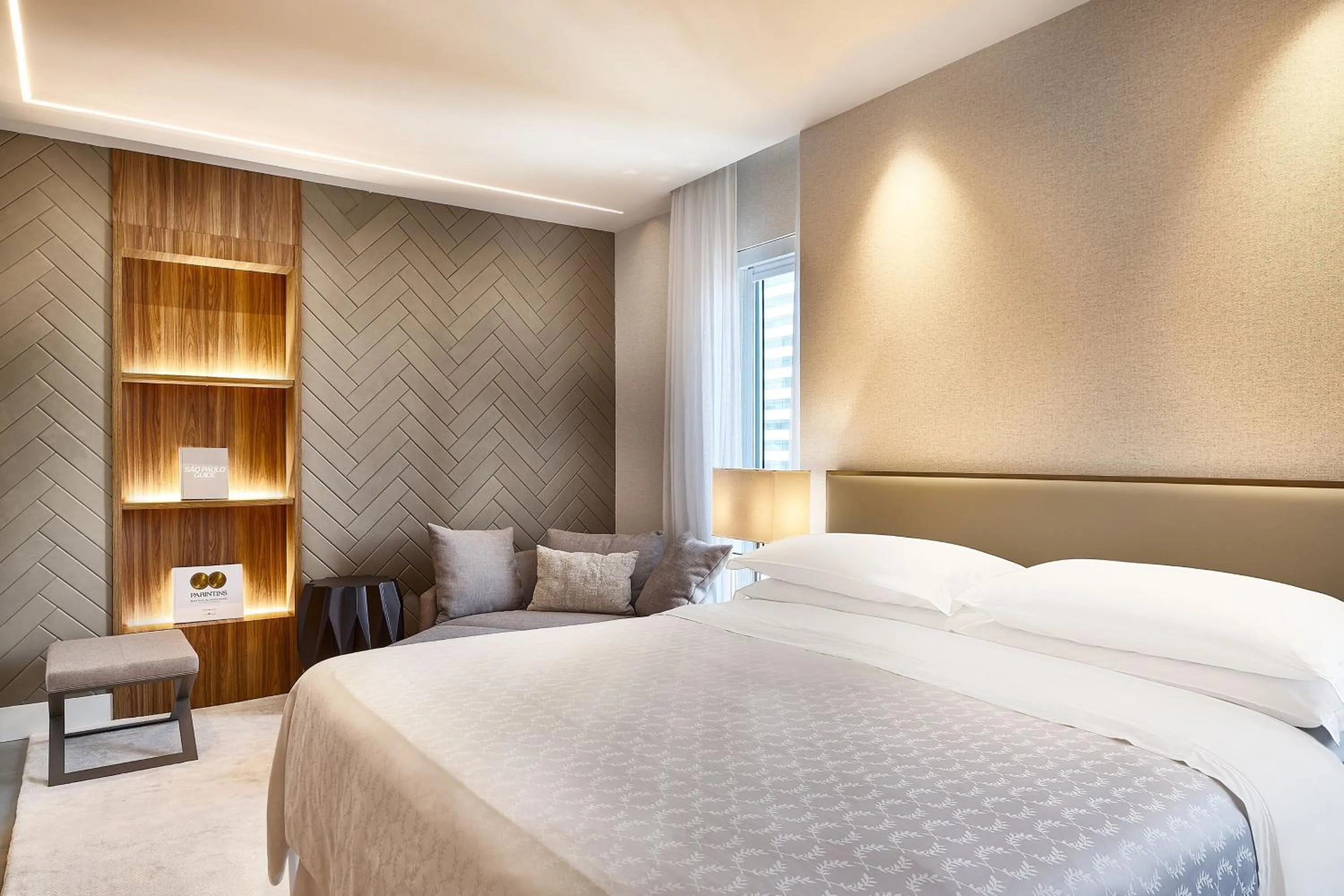 Photo of the whole room, Bed in Sheraton São Paulo WTC Hotel