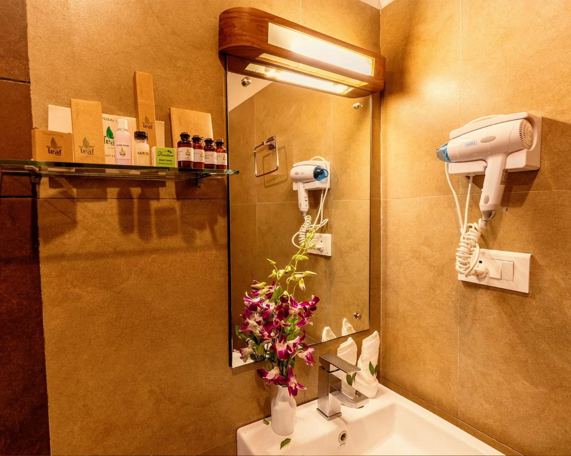 Bathroom in The Leaf Munnar