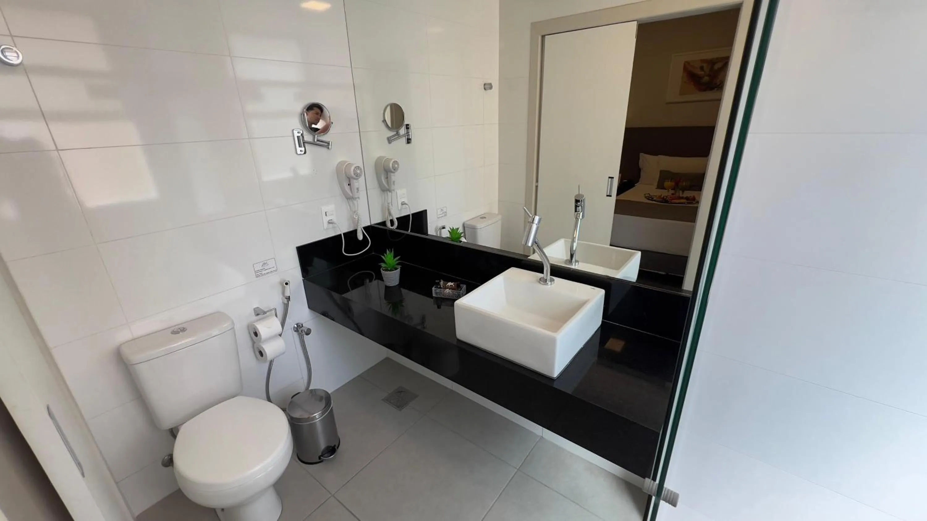 Bathroom in Max Savassi Apart Service