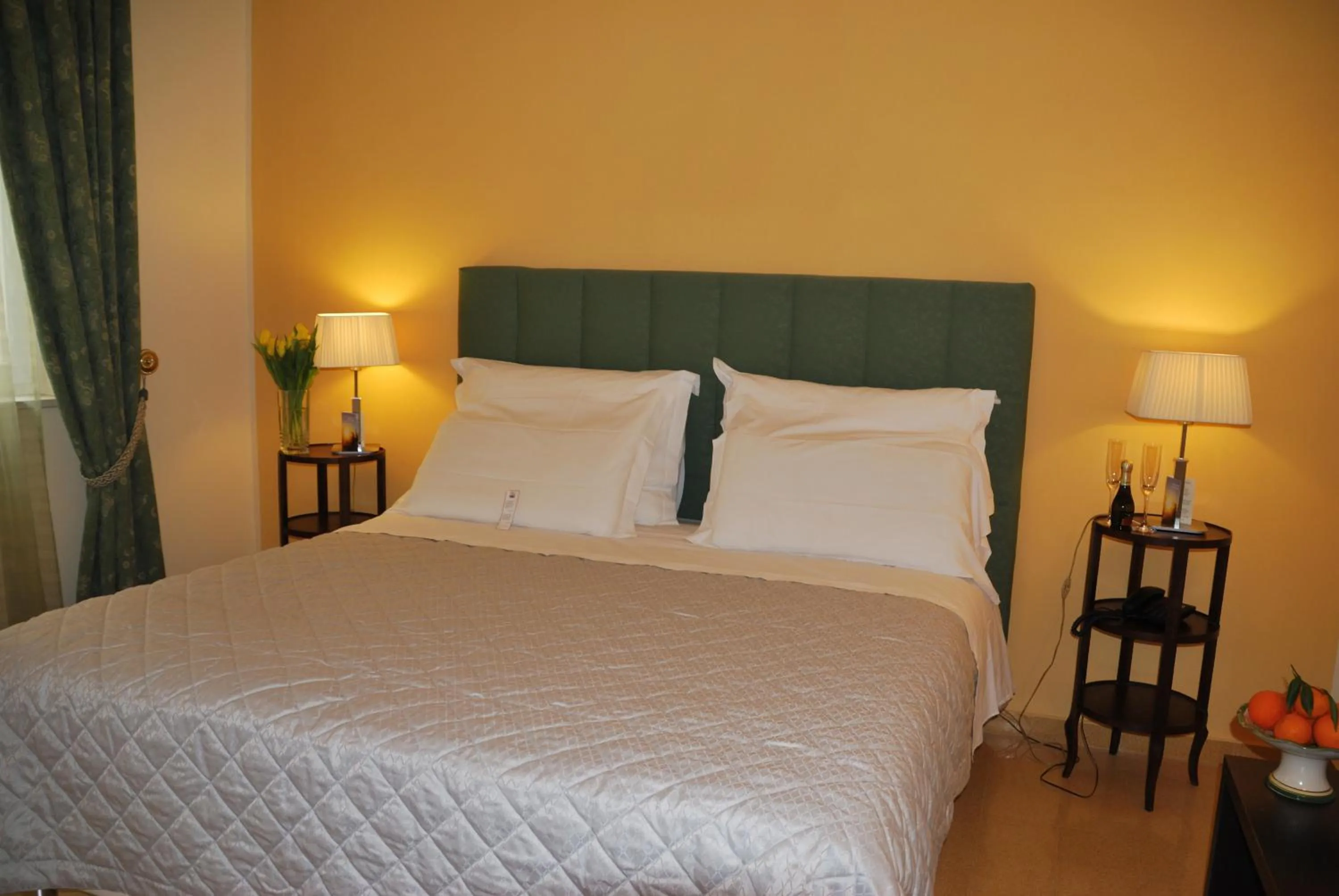 Photo of the whole room, Bed in Domus Mariae Benessere