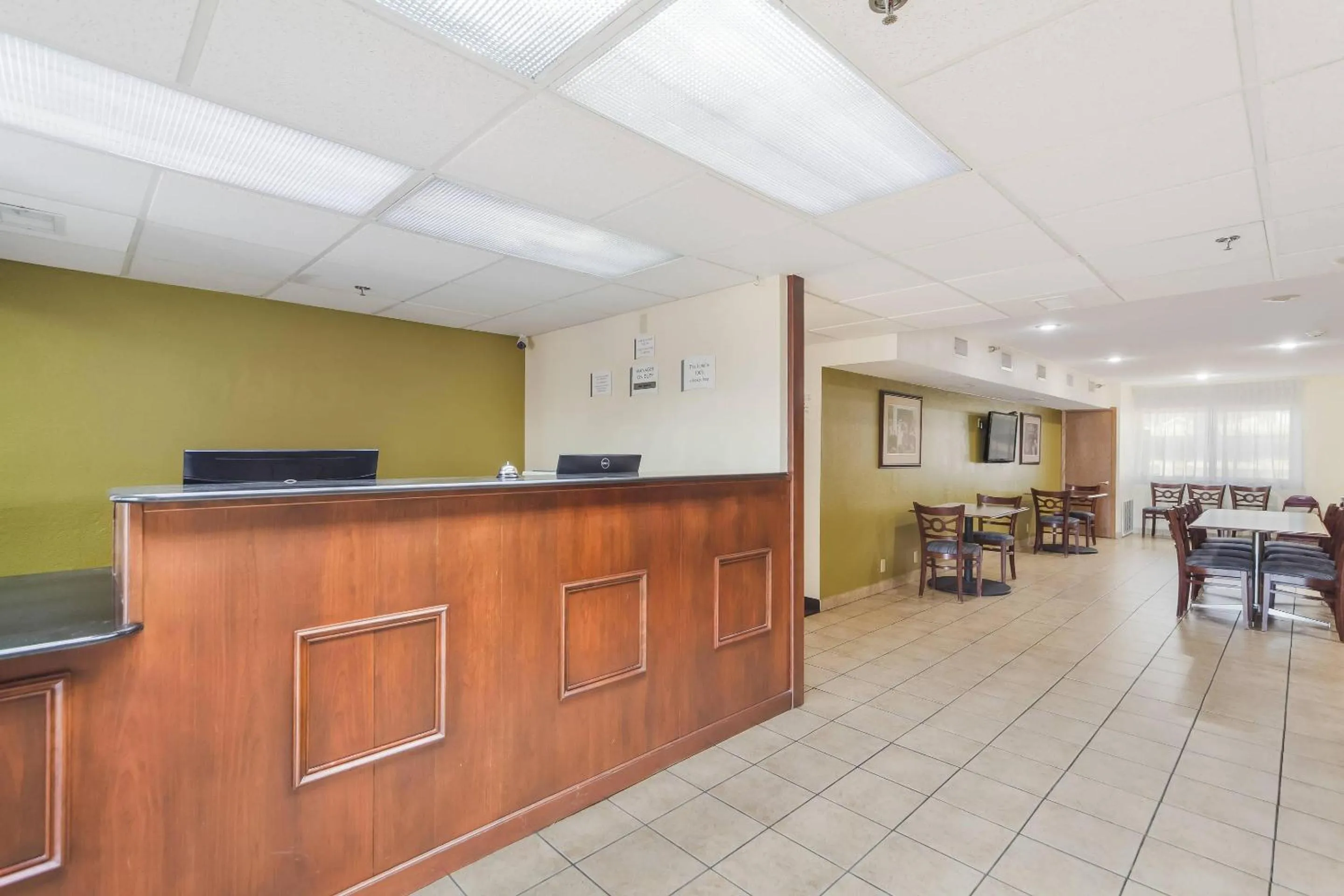 Lobby or reception in Quality Inn Lincoln Cornhusker