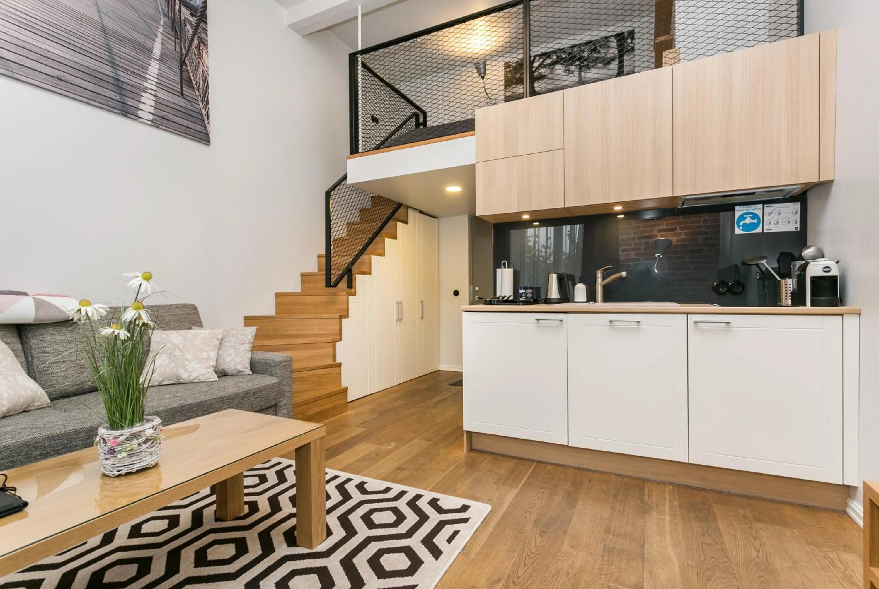 Photo of the whole room in Angleterre Apartments