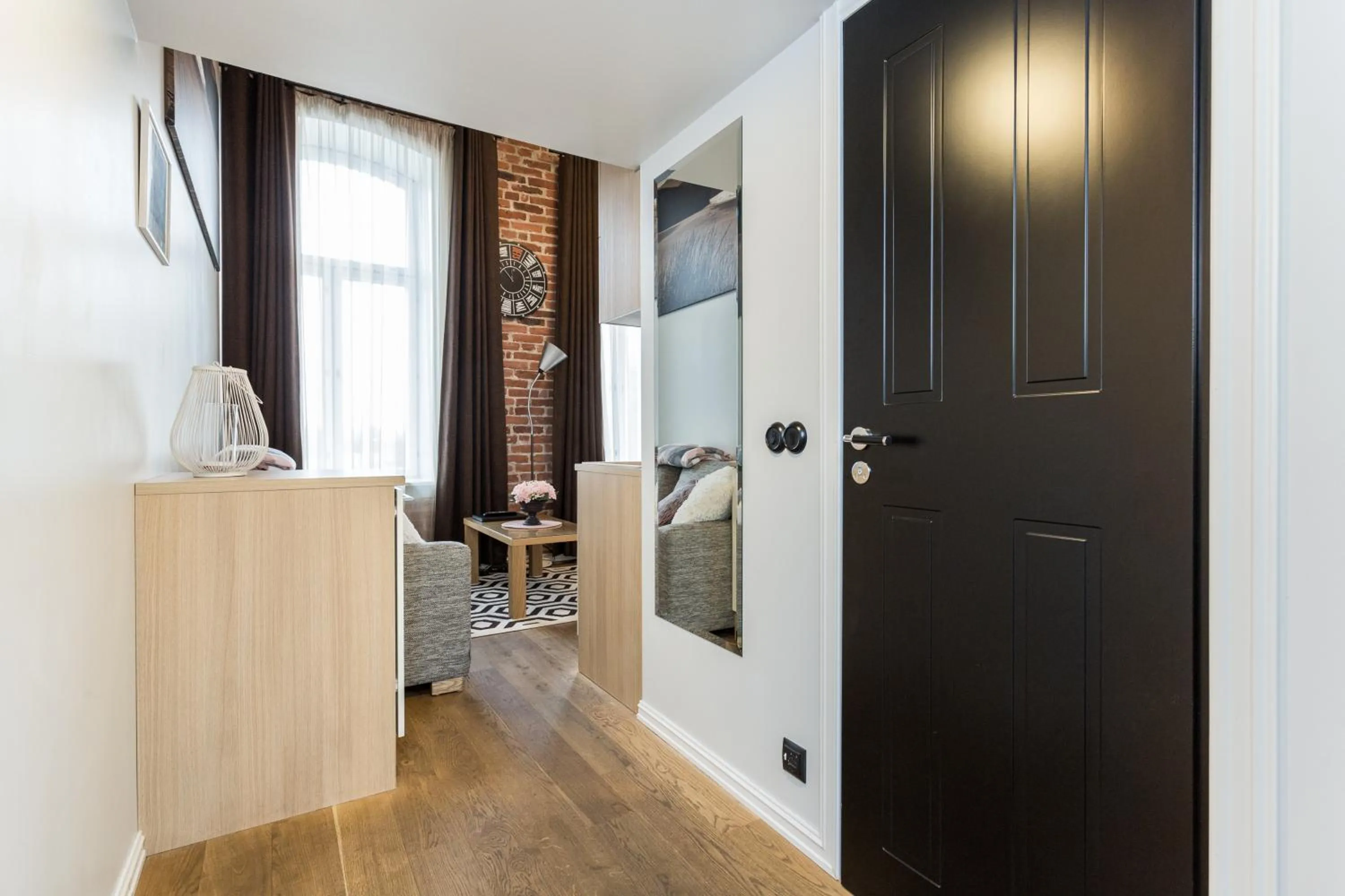 Photo of the whole room in Angleterre Apartments