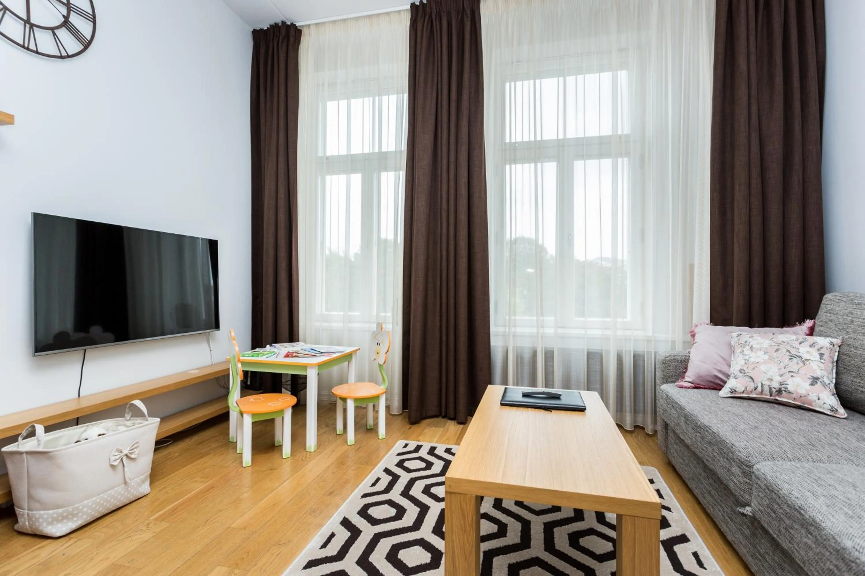 Photo of the whole room in Angleterre Apartments