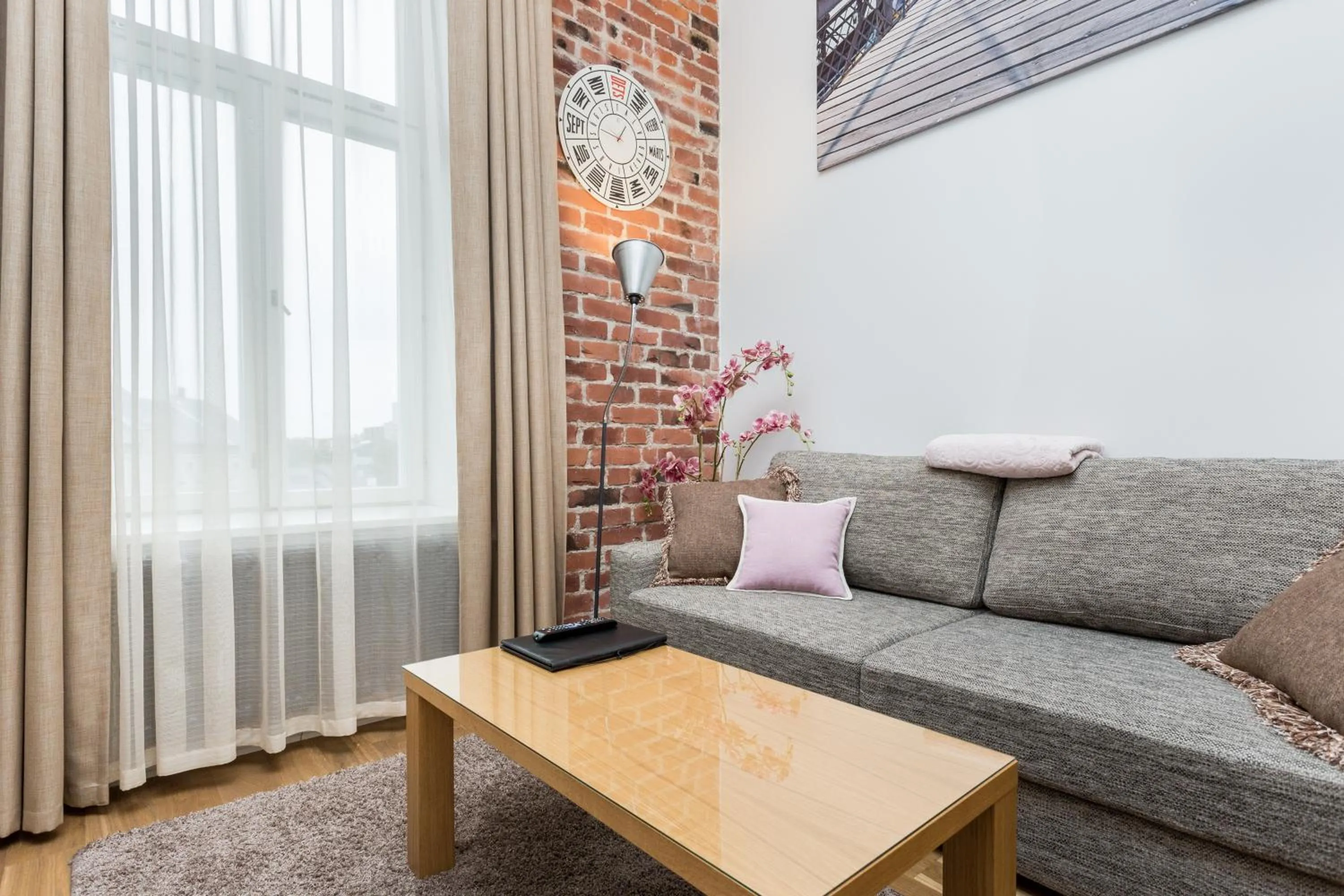 Photo of the whole room in Angleterre Apartments