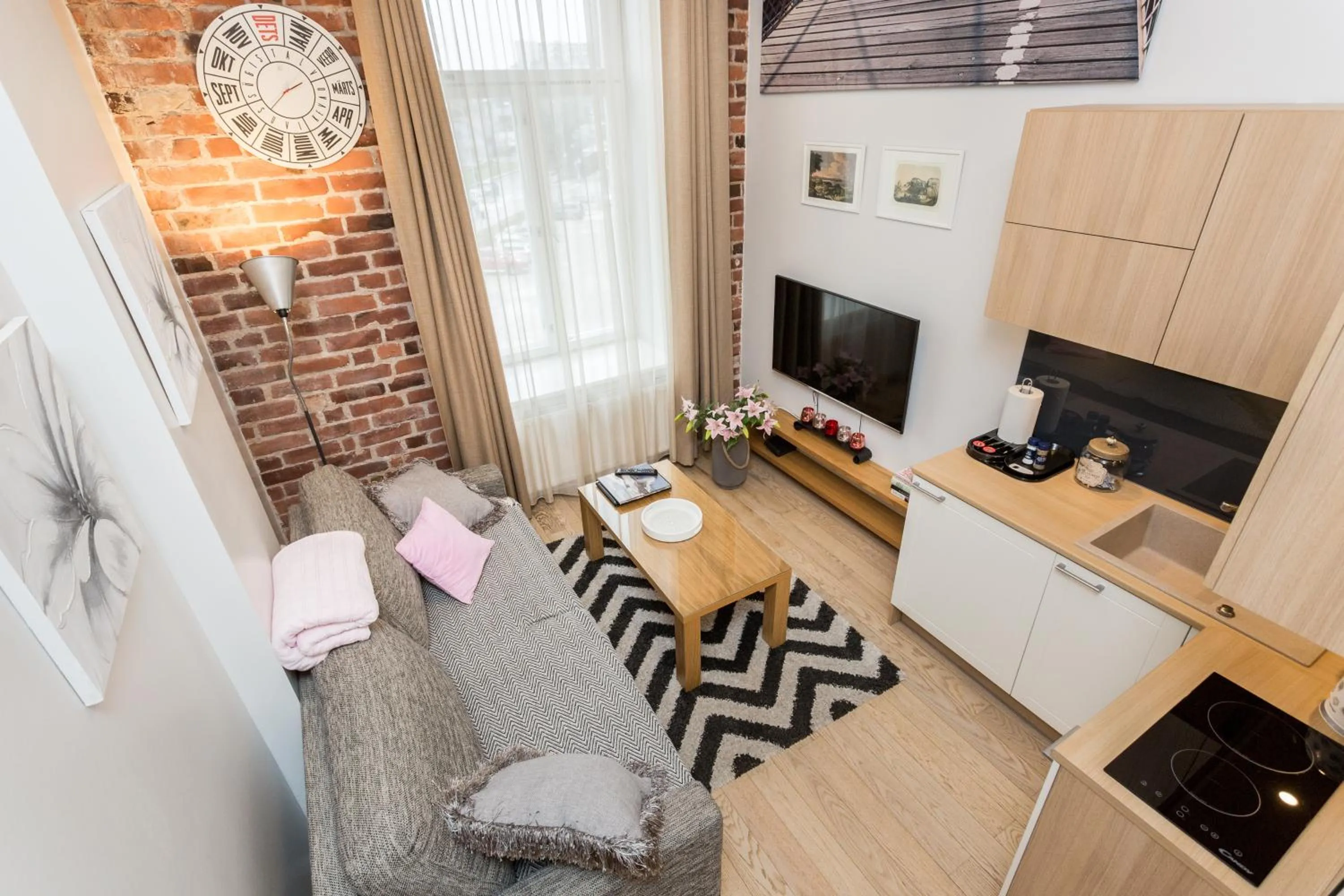 Photo of the whole room in Angleterre Apartments