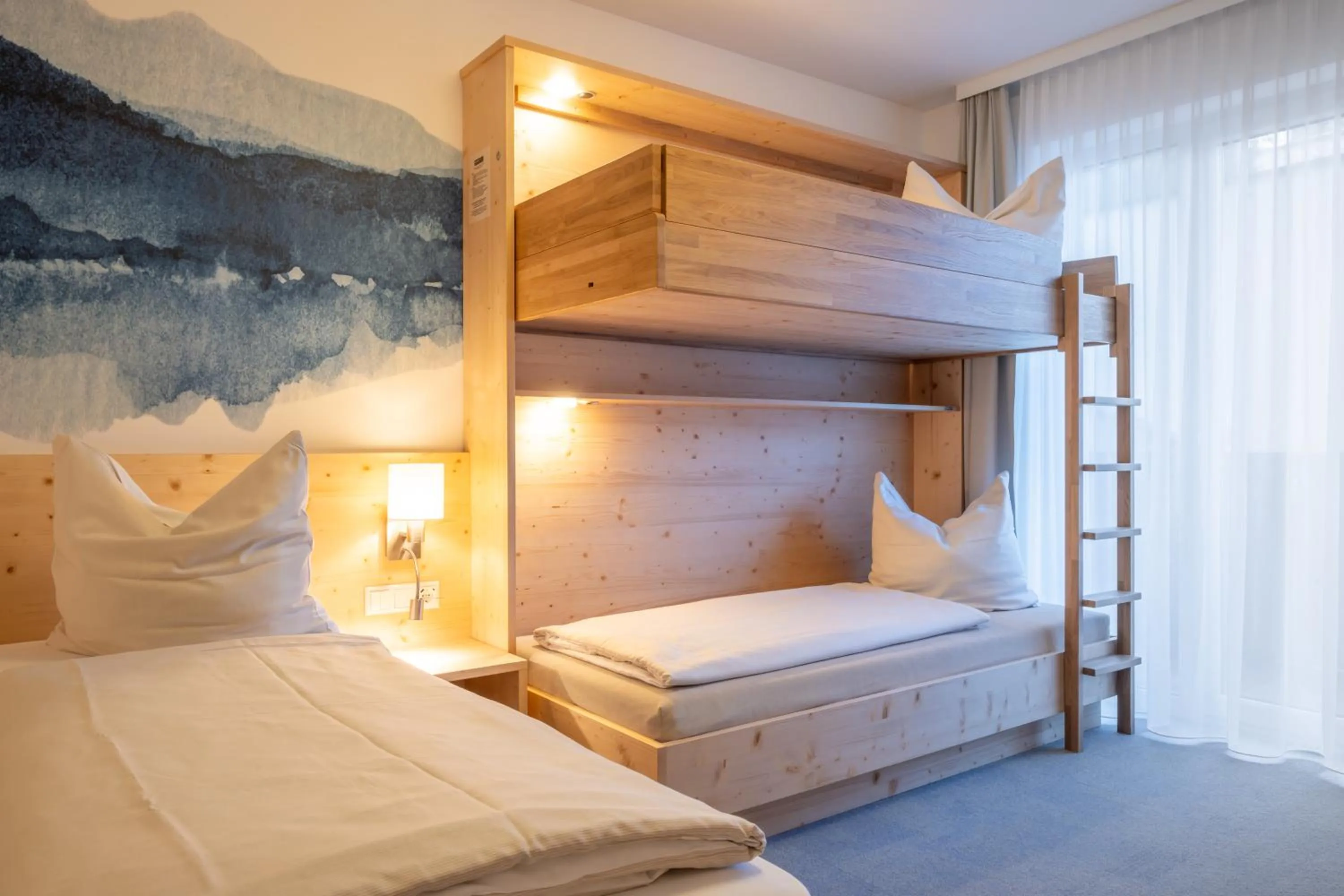 Photo of the whole room, Bed in Familienhotel Botenwirt