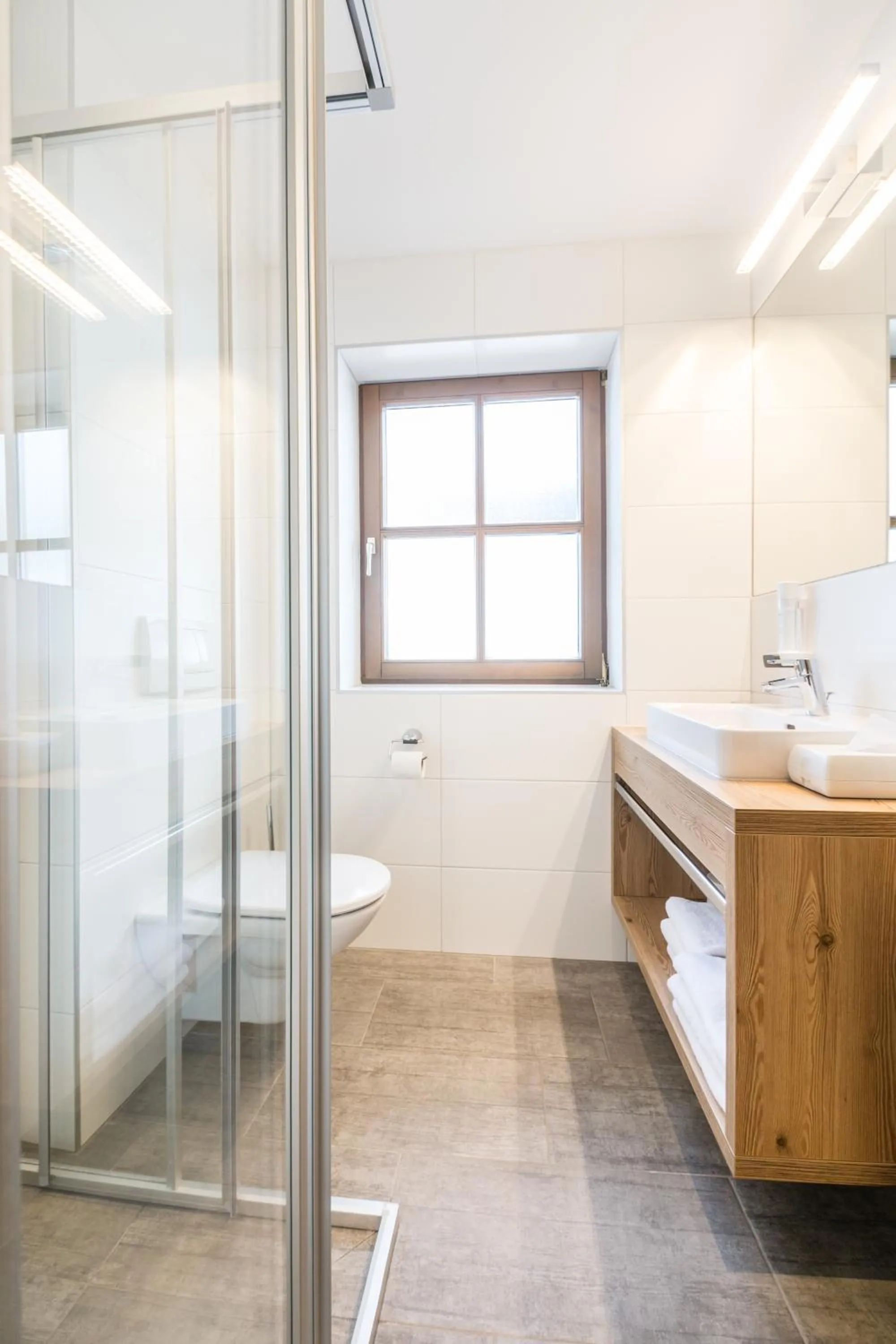 Bathroom in Familienhotel Botenwirt