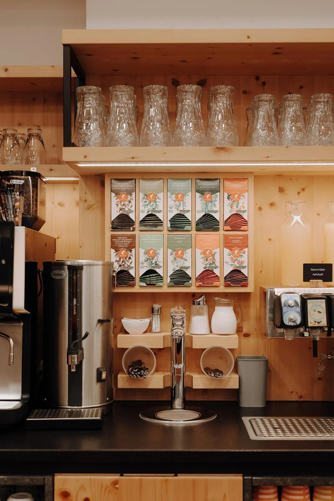 Coffee/tea facilities in Familienhotel Botenwirt