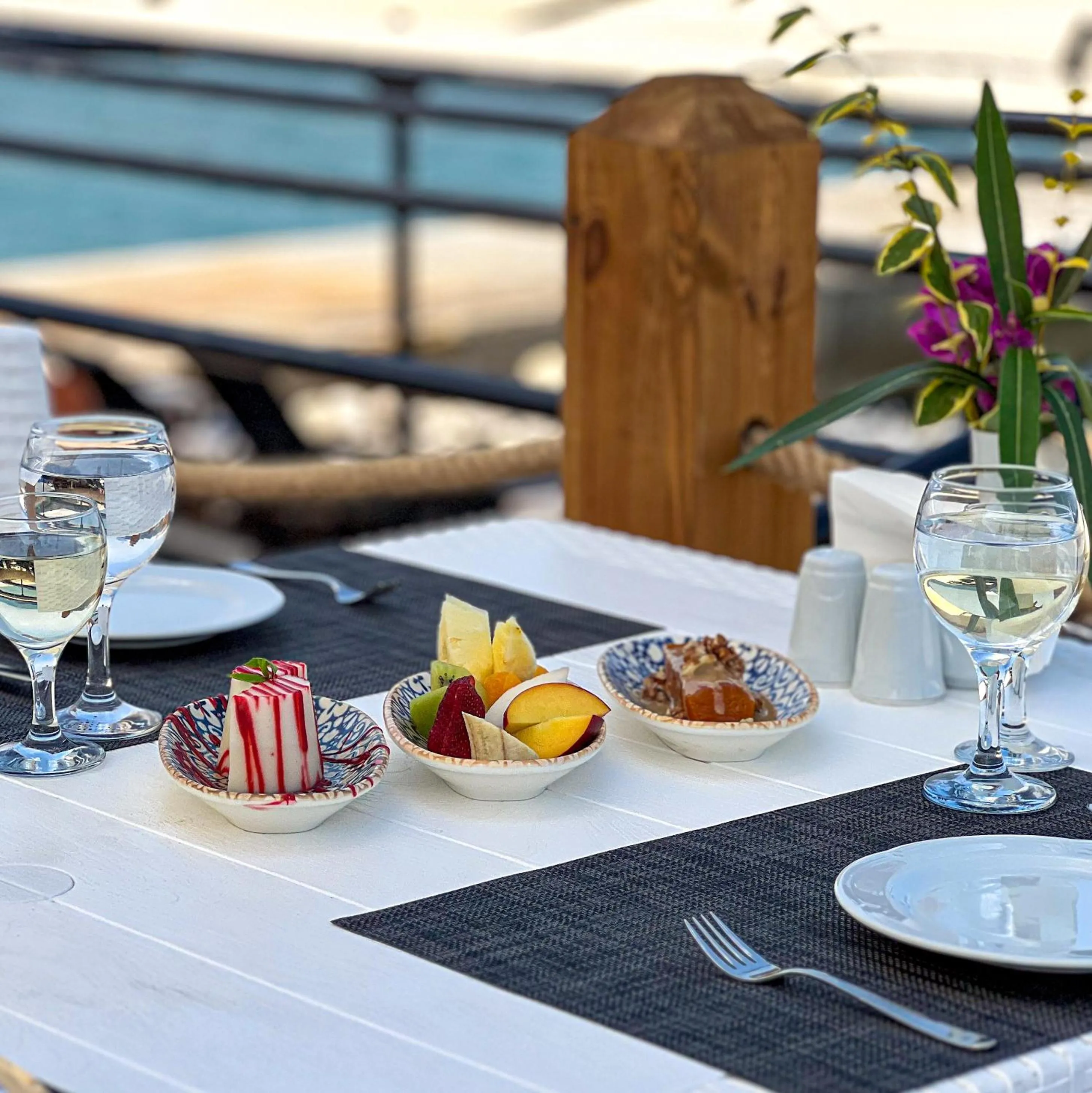 Food and drinks in Transatlantik Beach Beldibi - All Inclusive